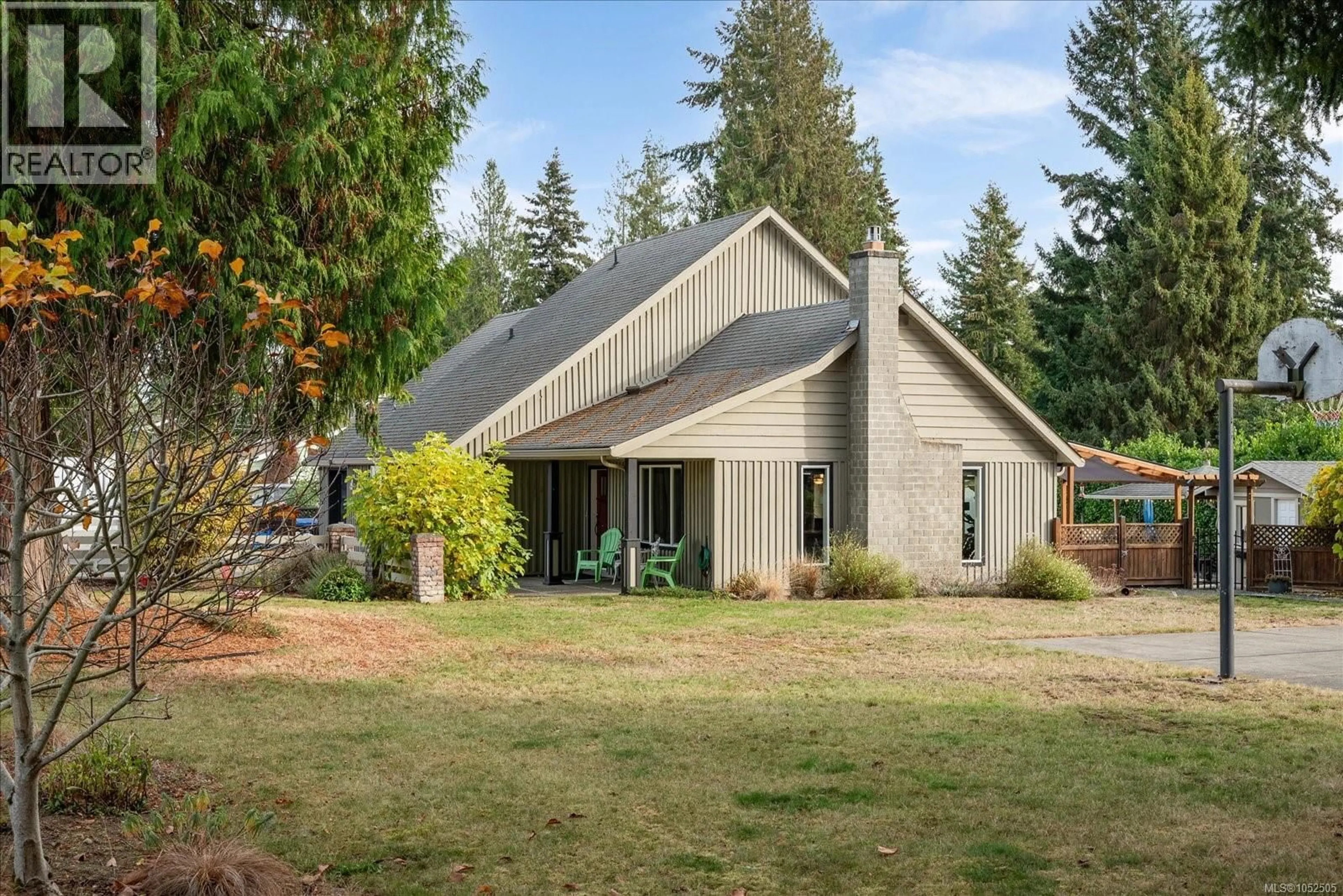 Home with vinyl exterior material, mountain view for 1800 CRAIG DRIVE, Nanoose Bay British Columbia V9P9C8