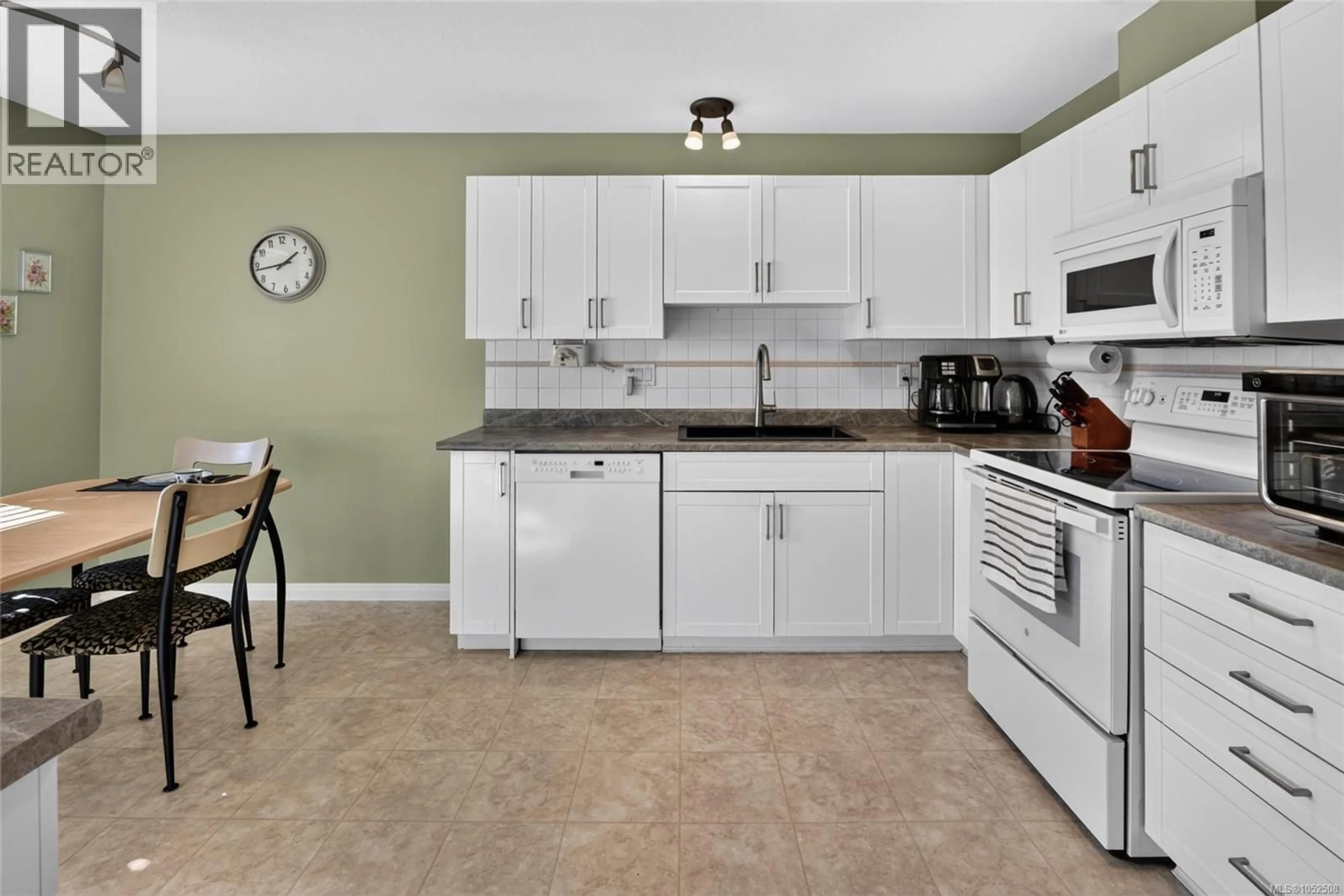 Standard kitchen, ceramic/tile floor for 5324 ARBOUR LANE, Nanaimo British Columbia V9T6E5