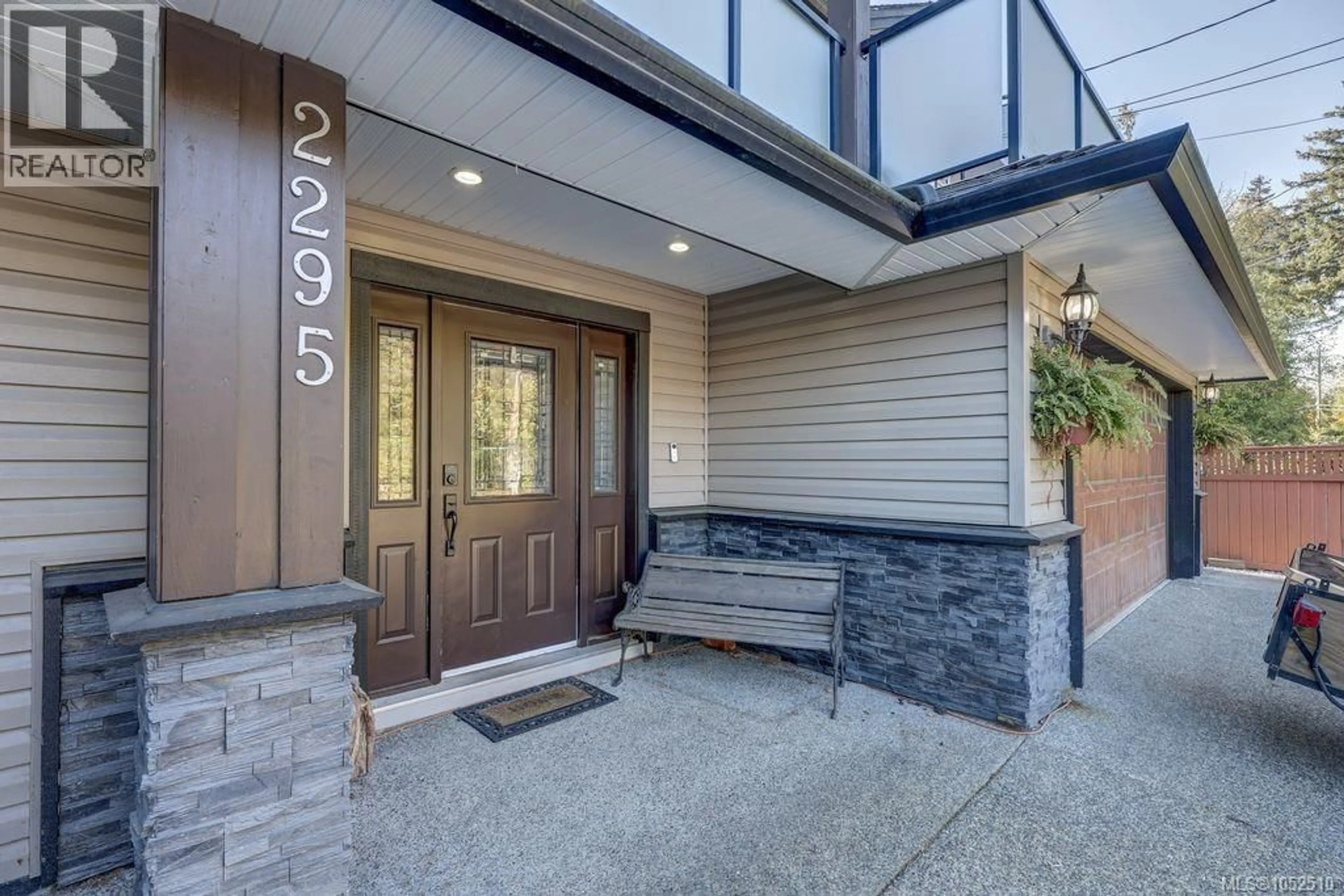 Indoor entryway for 2295 ASHLEE ROAD, Nanaimo British Columbia V9R6T4