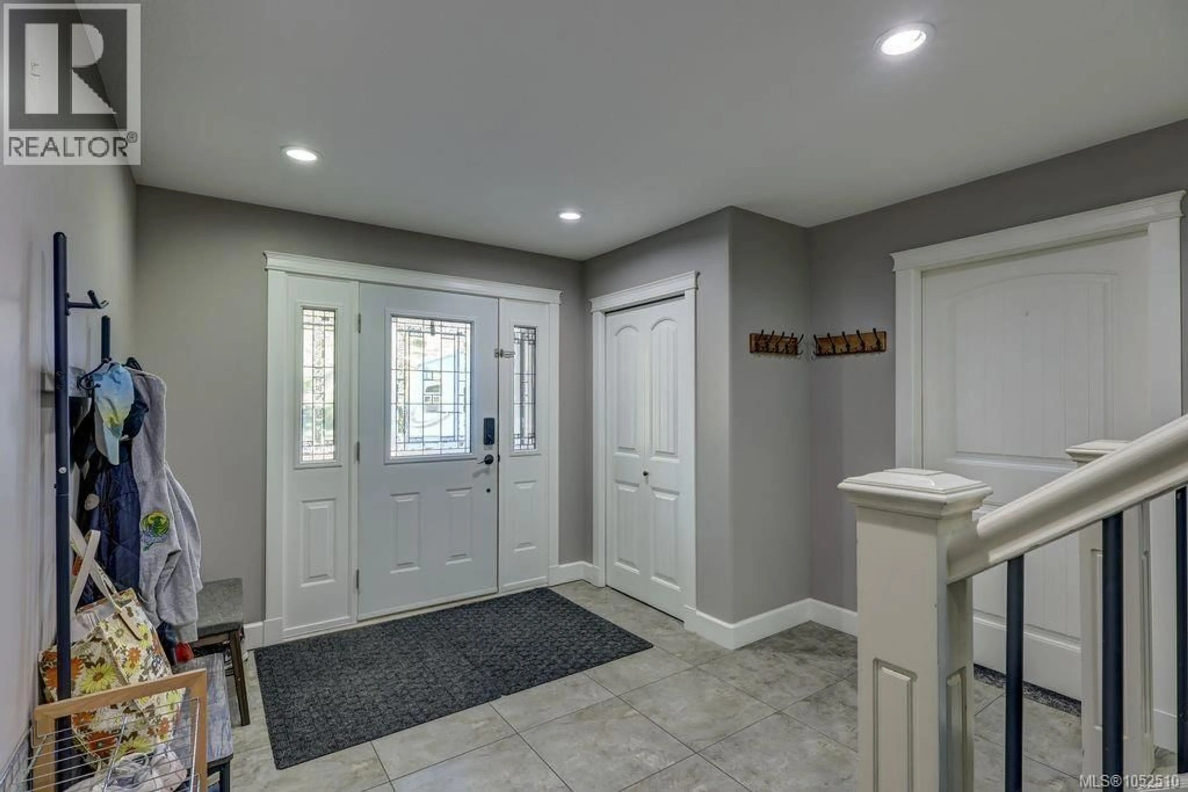 Indoor entryway for 2295 ASHLEE ROAD, Nanaimo British Columbia V9R6T4
