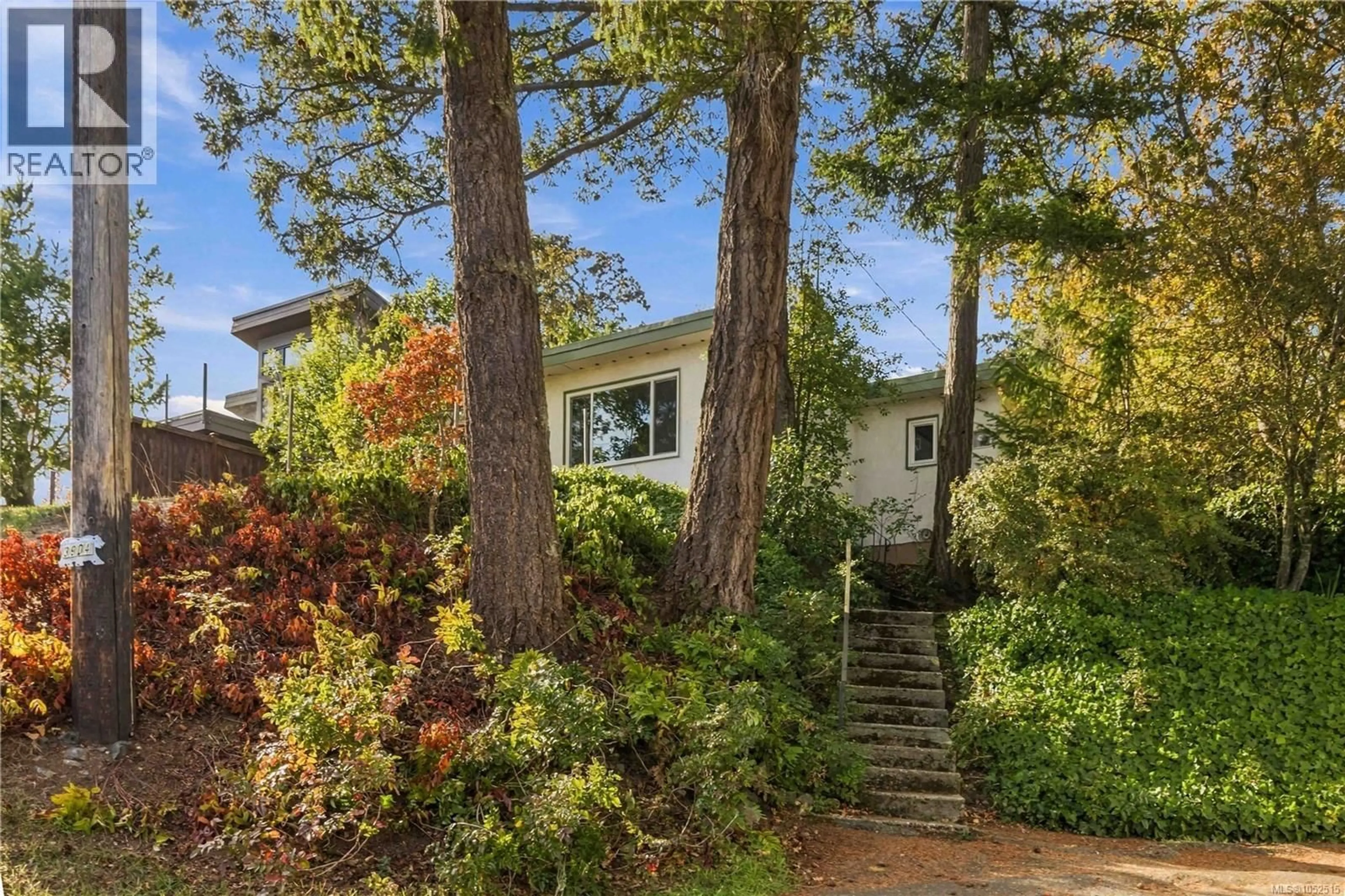 Unknown for 3904 WILKINSON ROAD, Saanich British Columbia V8Z5A2