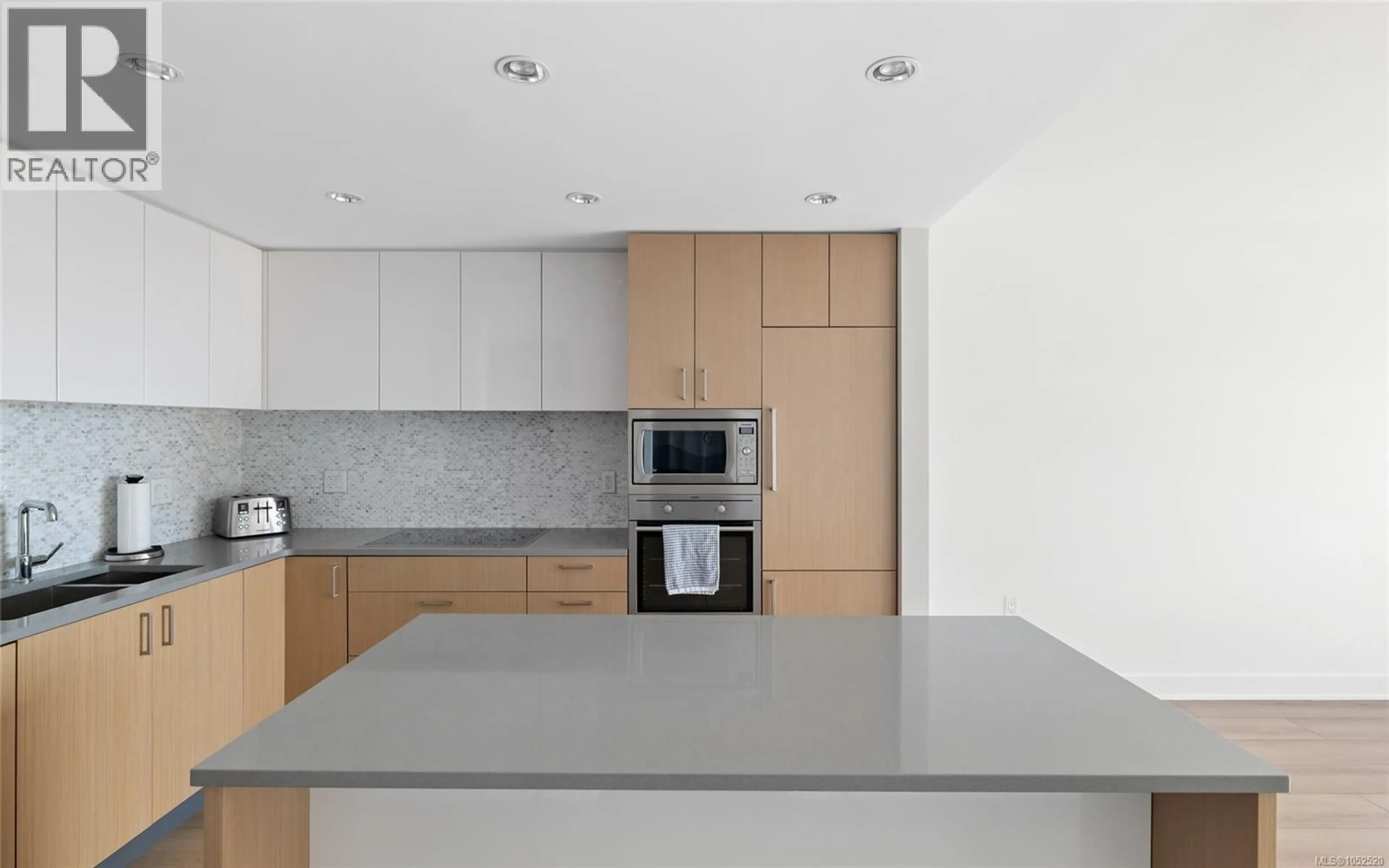 Standard kitchen, unknown for 608 - 838 BROUGHTON STREET, Victoria British Columbia V8W1E4