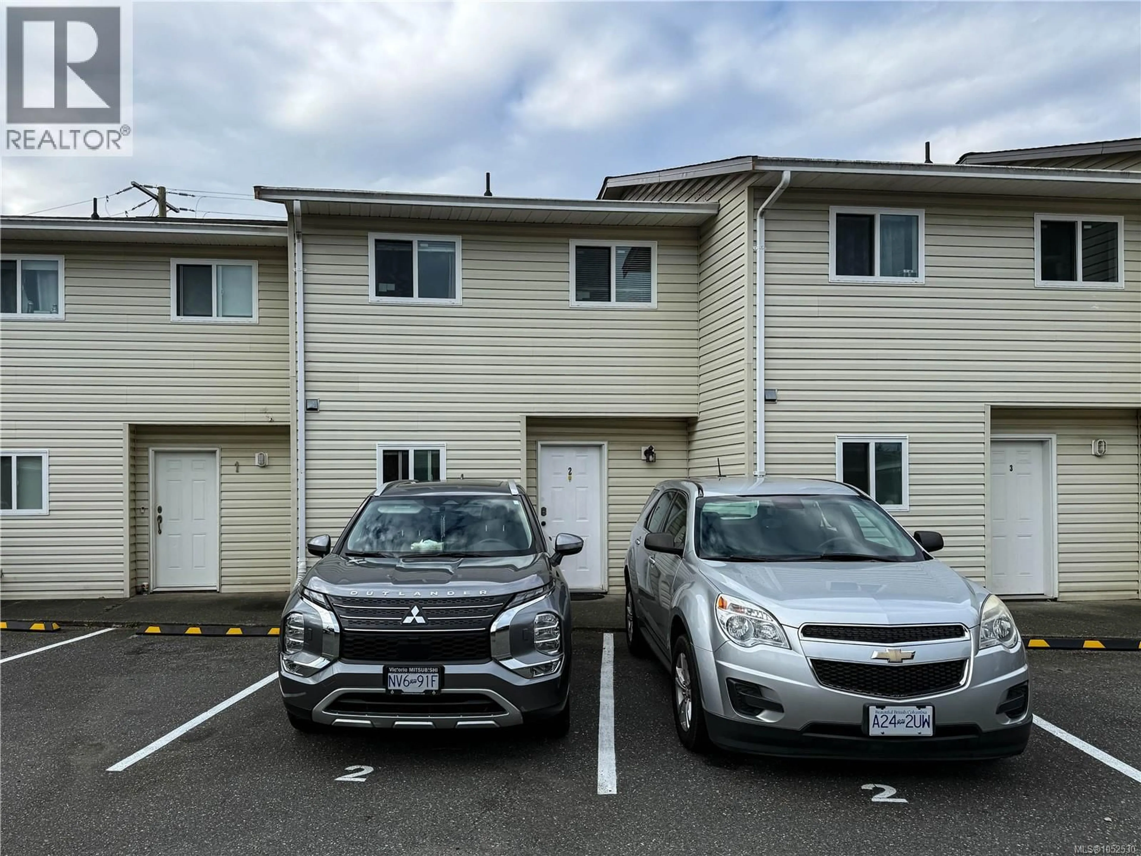 Unknown for 2 - 704 7TH AVENUE, Campbell River British Columbia V9W4A4