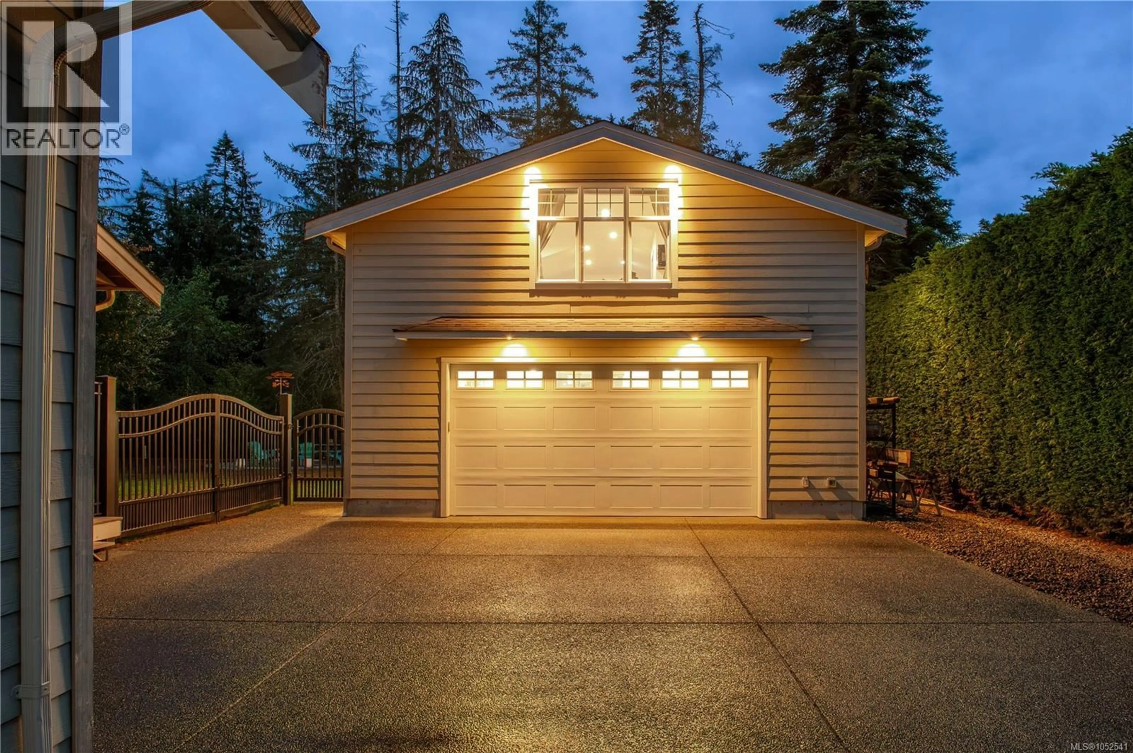 Indoor garage for 155 REDONDA WAY, Campbell River British Columbia V9H1J2