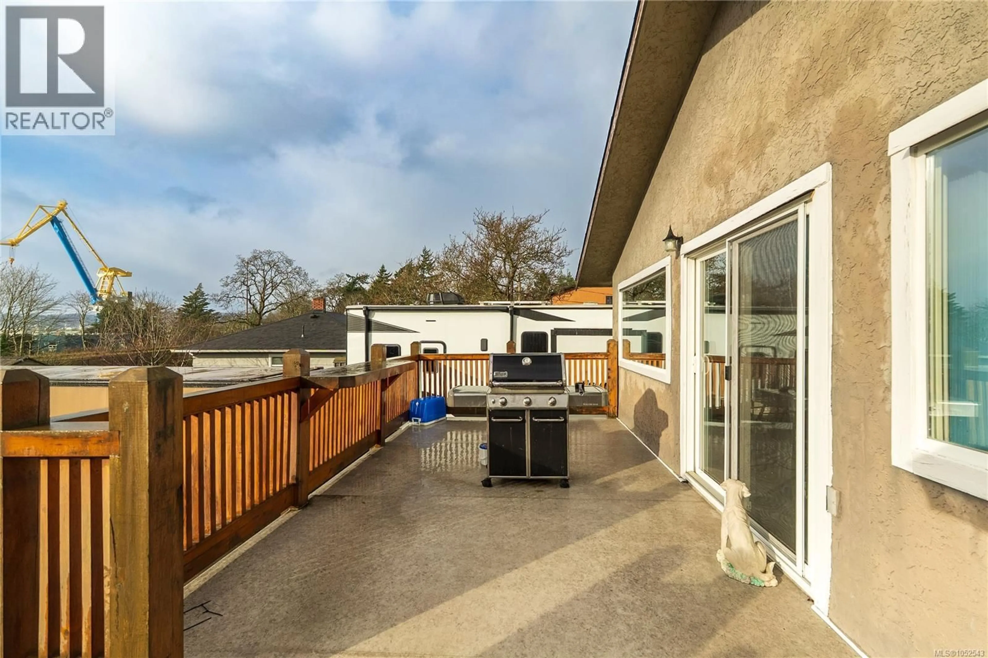 Patio, water/lake/river/ocean view for 847 ADMIRALS ROAD, Esquimalt British Columbia V9A2P1
