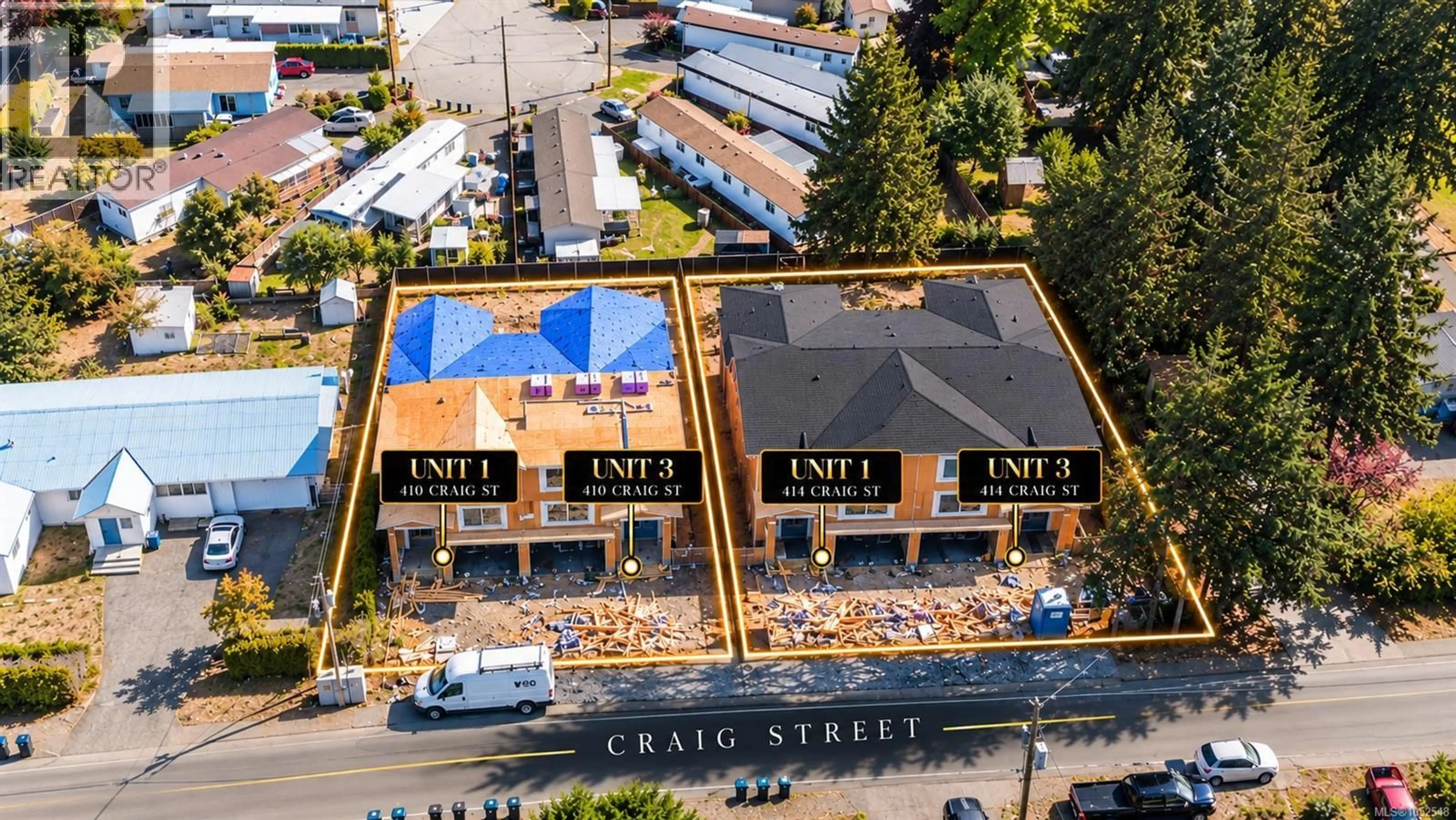 A pic from outside/outdoor area/front of a property/back of a property/a pic from drone, street for 3 - 410 CRAIG STREET, Parksville British Columbia V9P1L4