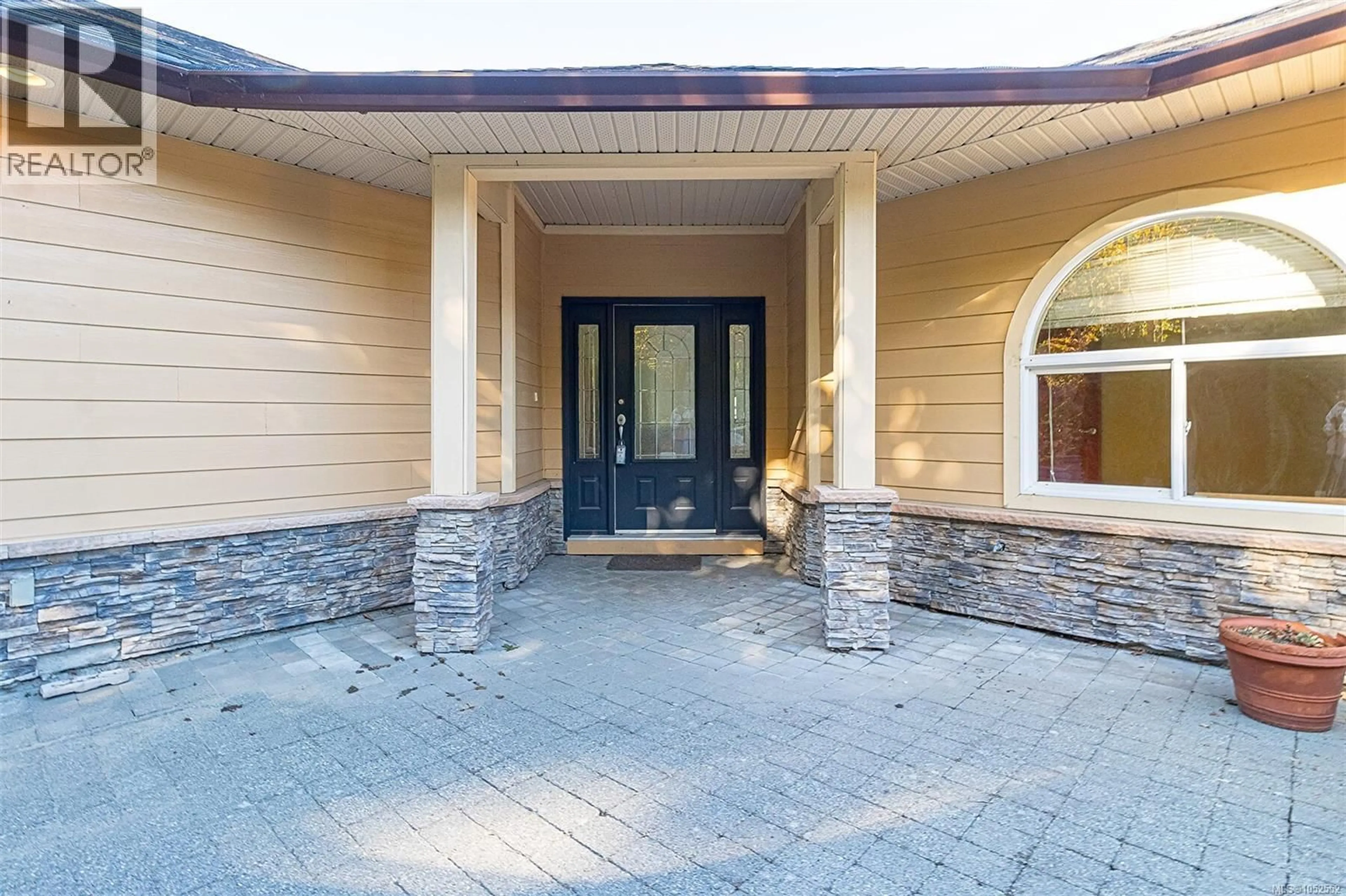Indoor entryway for 18 - 245 OYSTER COVE ROAD, Ladysmith British Columbia V9G1B6