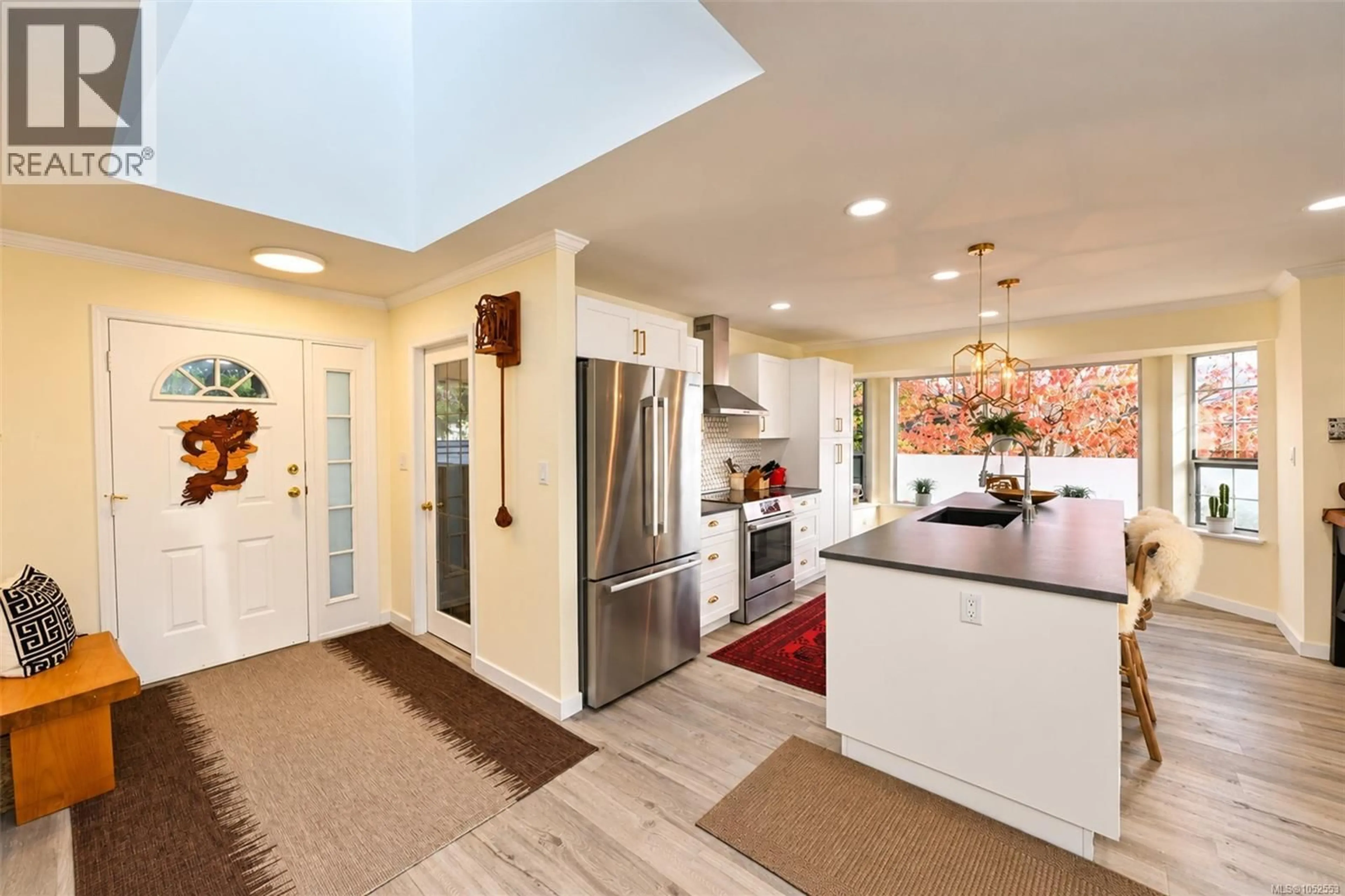 Open concept kitchen, ceramic/tile floor for 3601 ARBUTUS DRIVE NORTH, Cobble Hill British Columbia V8H0K8