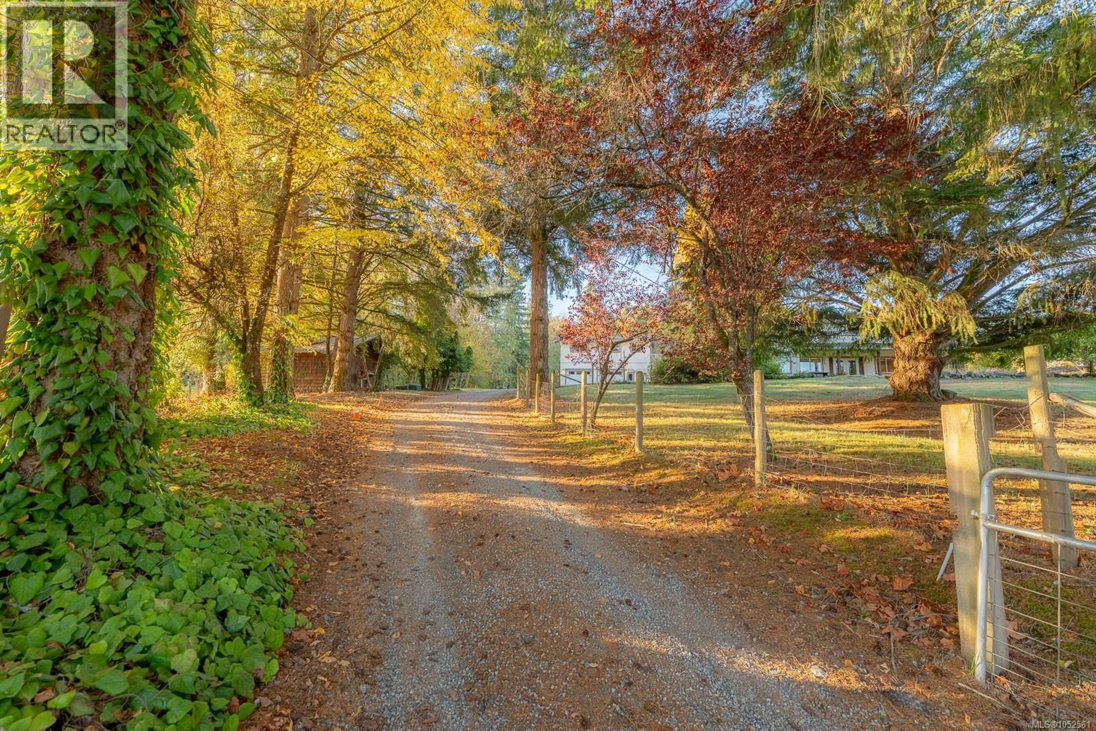 Patio, street for 1035 BRIARWOOD CRESCENT, Mill Bay British Columbia V8H1A5