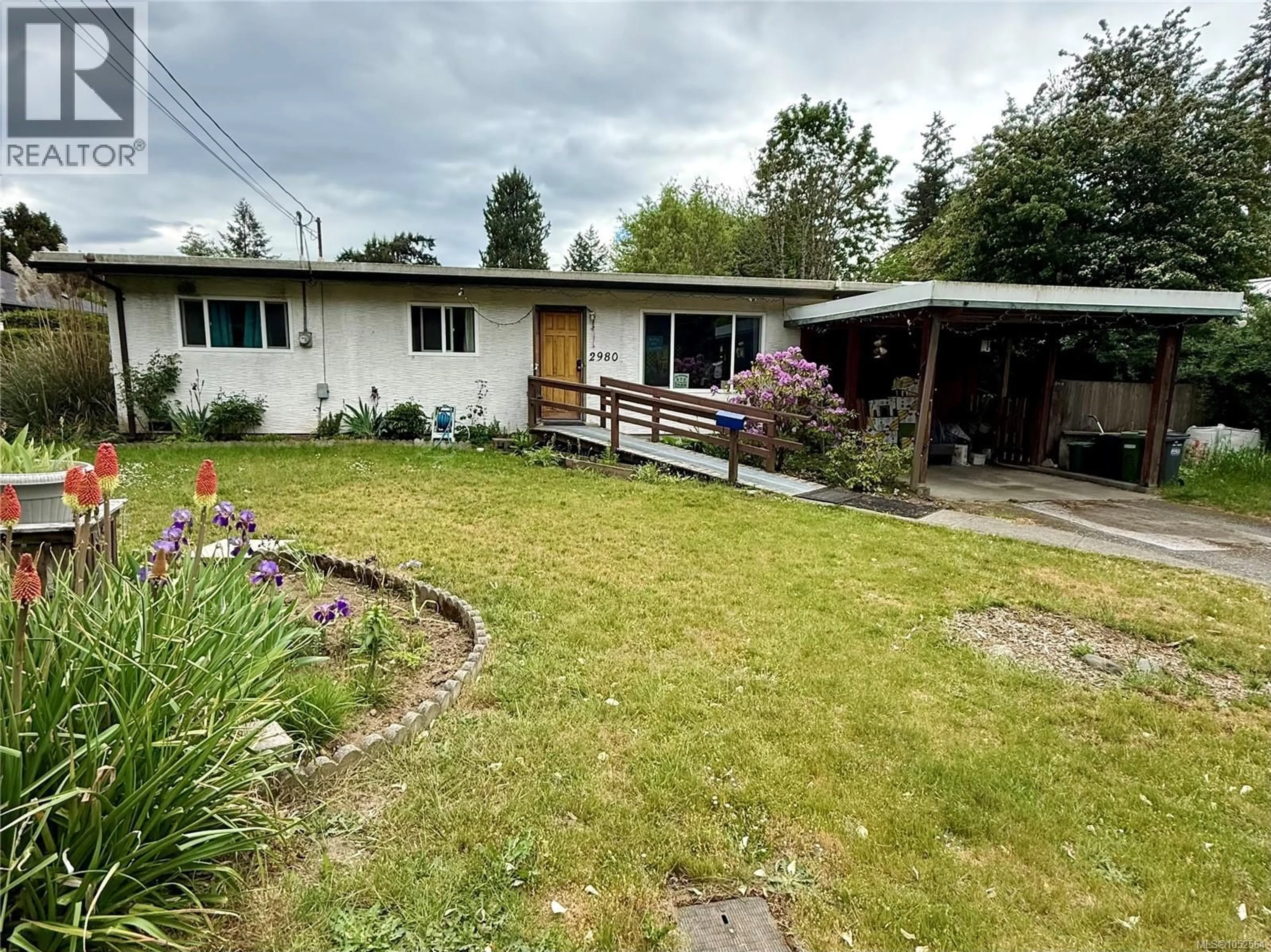 A pic from outside/outdoor area/front of a property/back of a property/a pic from drone, unknown for 2980 GEORGE STREET, Duncan British Columbia V9L2A9