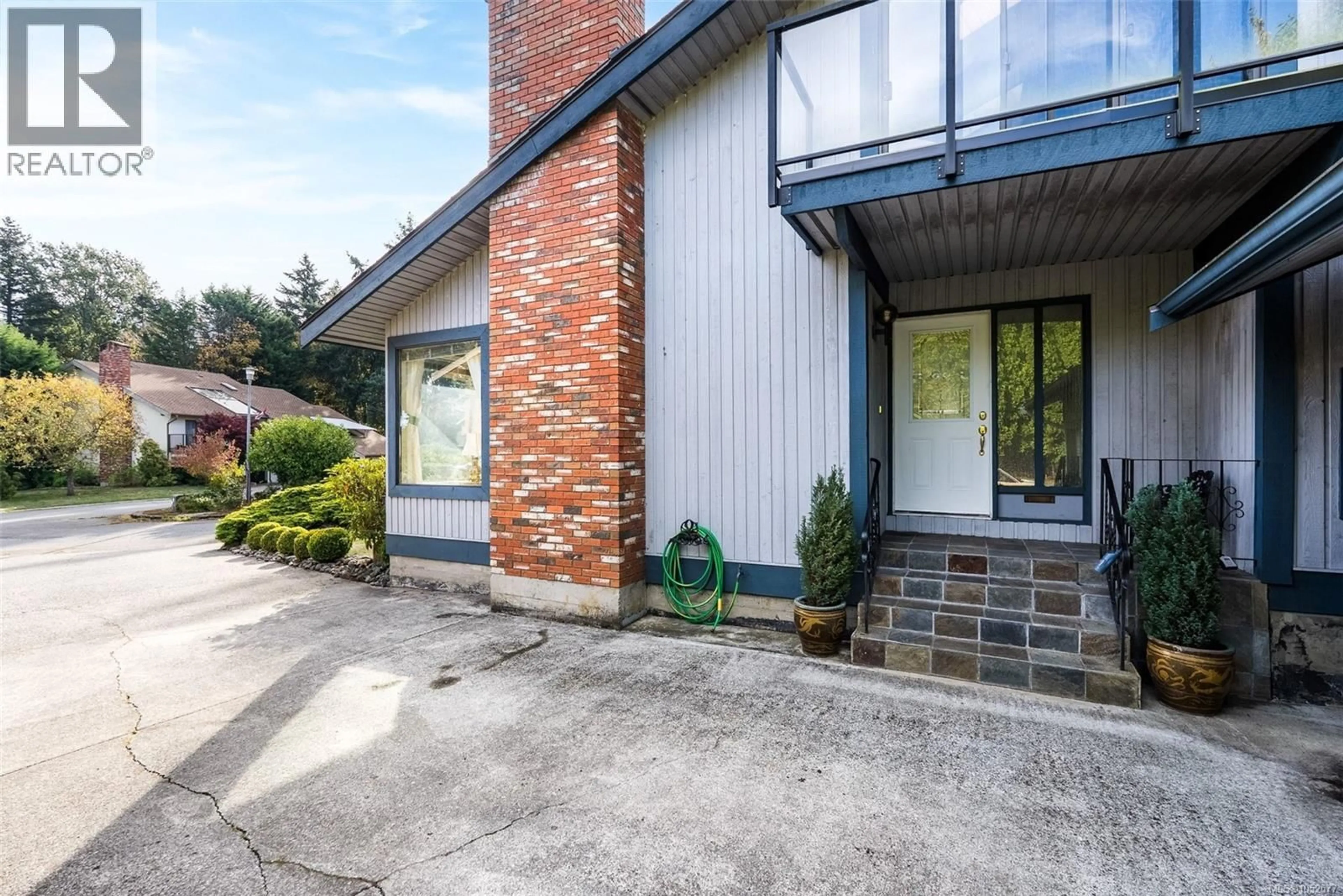 Unknown for 4246 MAIMIE PLACE, Saanich British Columbia V8N5T4