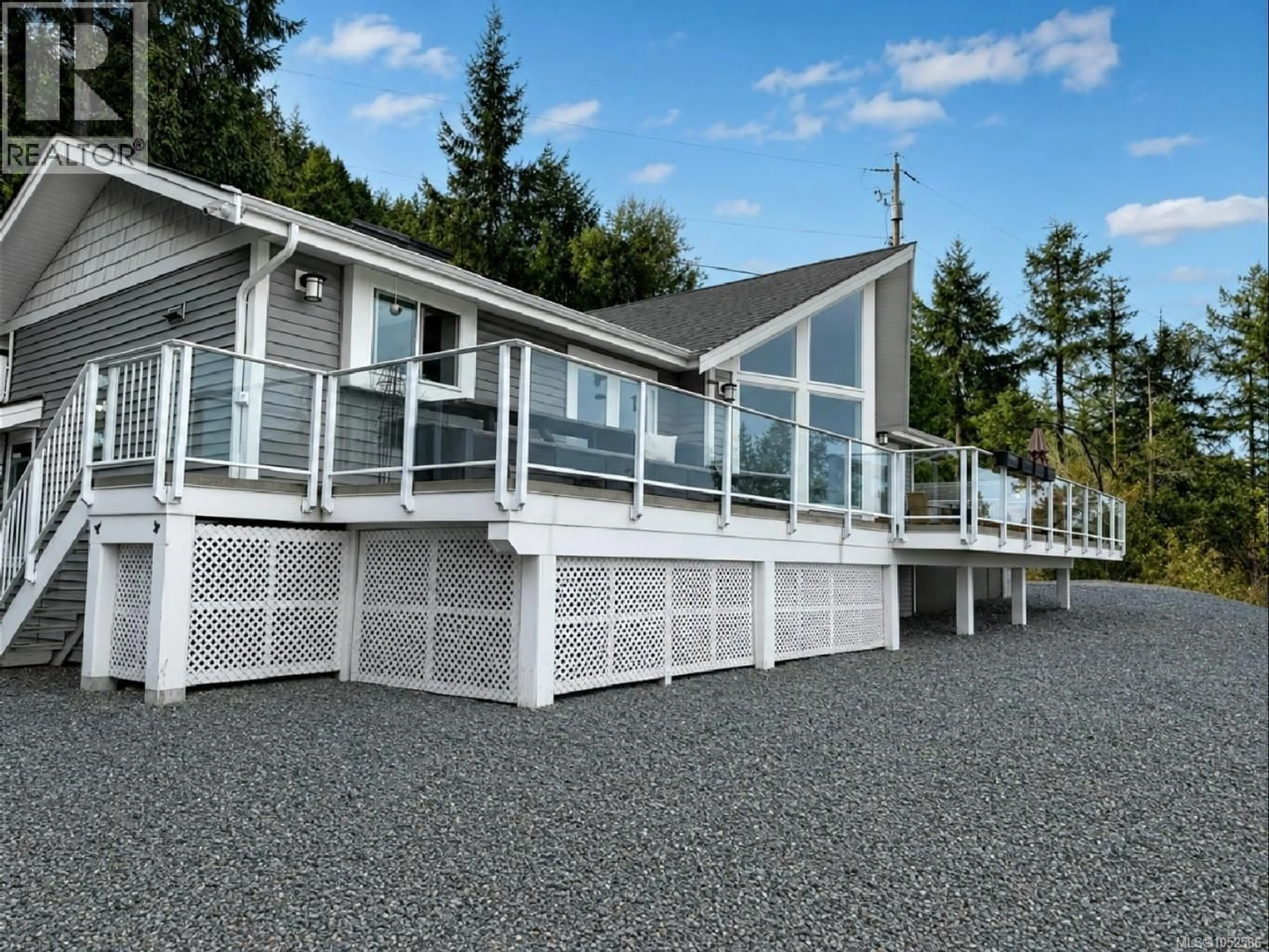 Home with vinyl exterior material, unknown for 8475 LISA LANE, Lantzville British Columbia V0R2H0