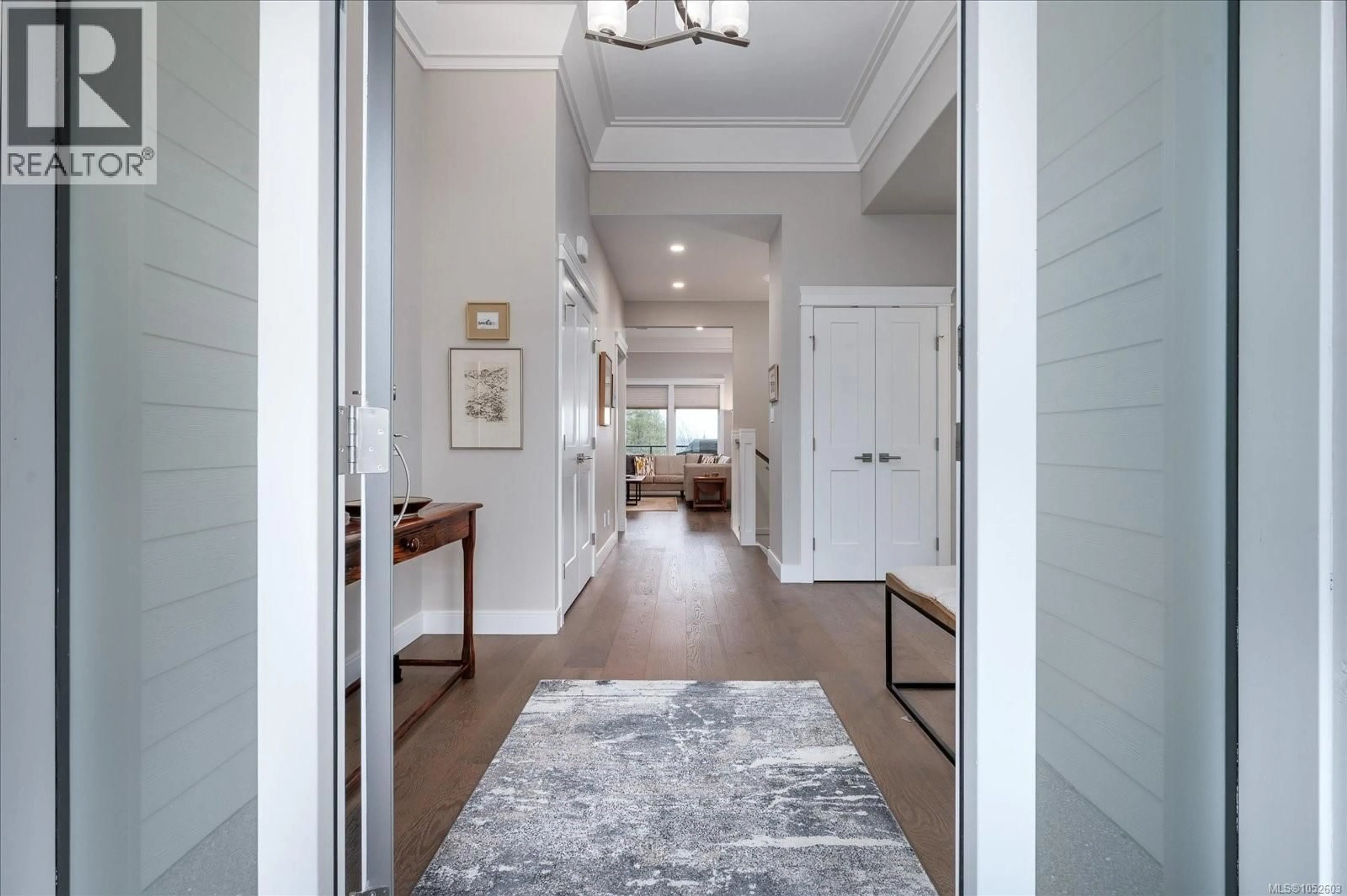 Indoor entryway for 1348 CROWN ISLE BOULEVARD, Courtenay British Columbia V9N0E2