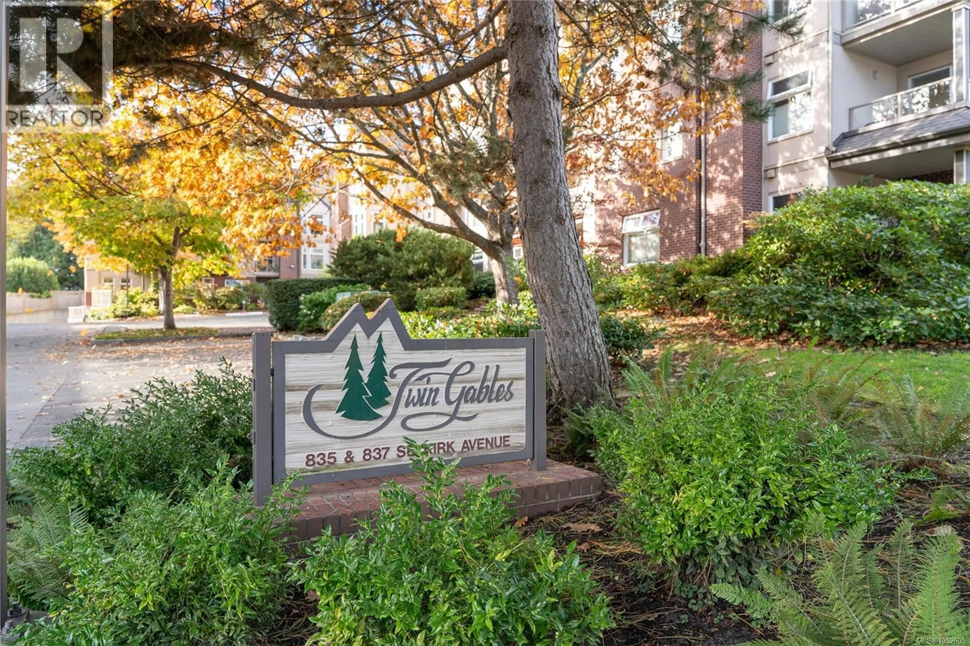 Unknown for 105 - 835 SELKIRK AVENUE, Esquimalt British Columbia V9A2T7