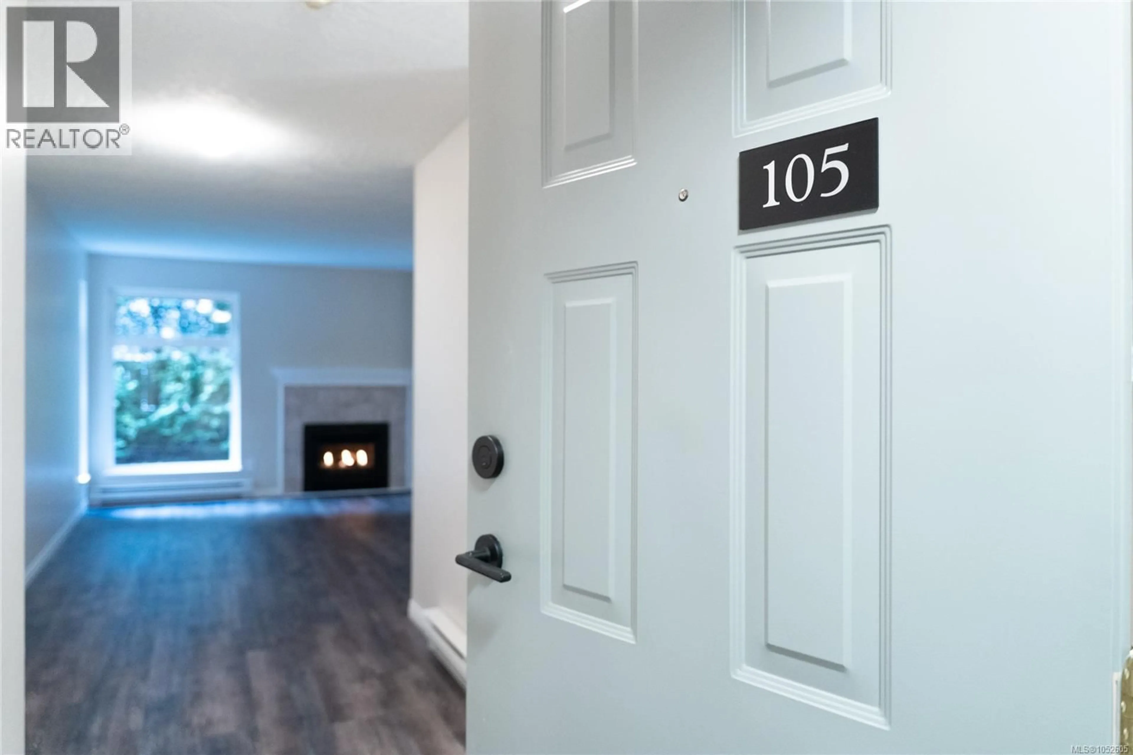 Indoor entryway for 105 - 835 SELKIRK AVENUE, Esquimalt British Columbia V9A2T7