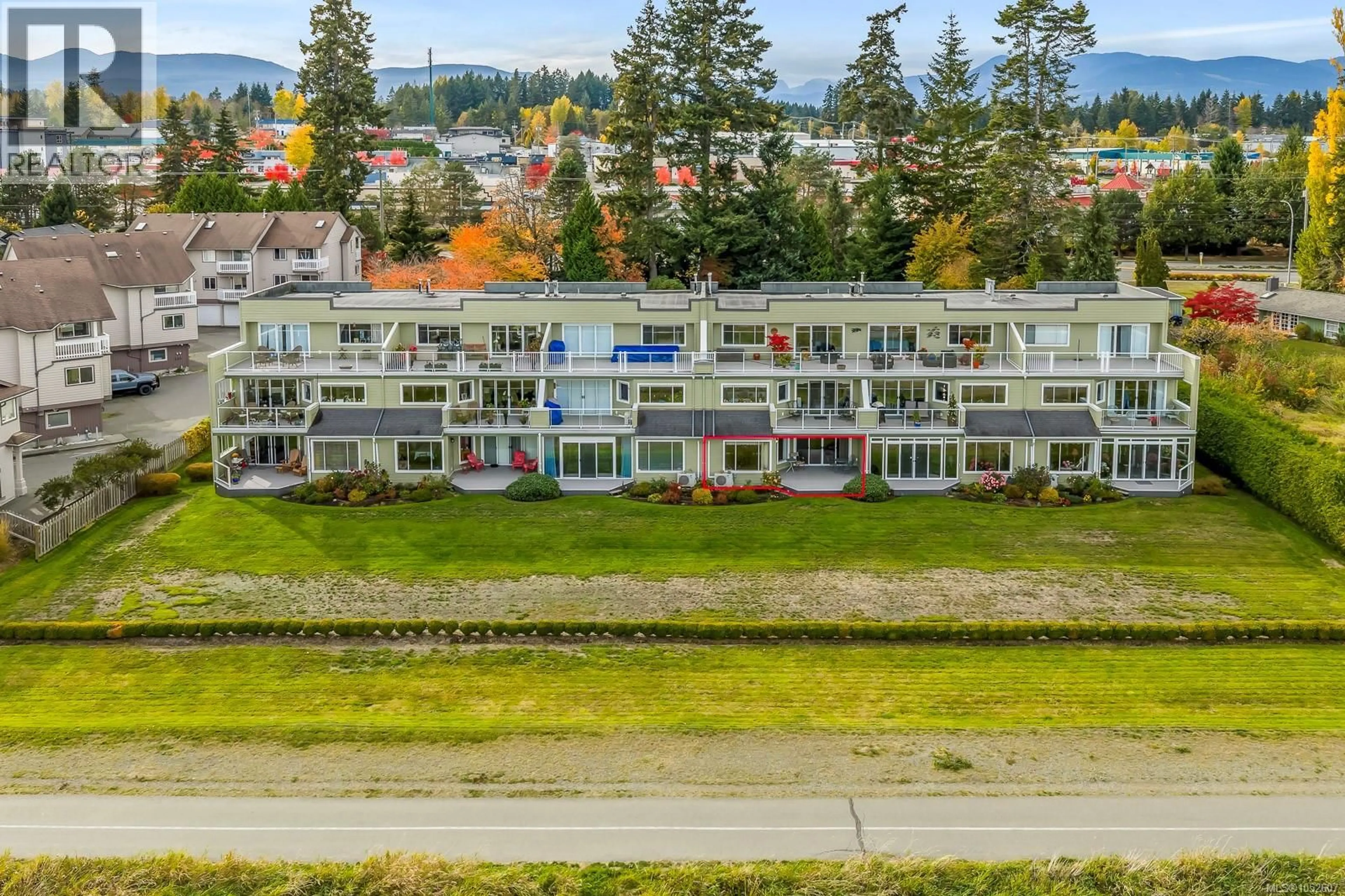 A pic from outside/outdoor area/front of a property/back of a property/a pic from drone, unknown for 104 - 2970 CLIFFE AVENUE, Courtenay British Columbia V9N2L7