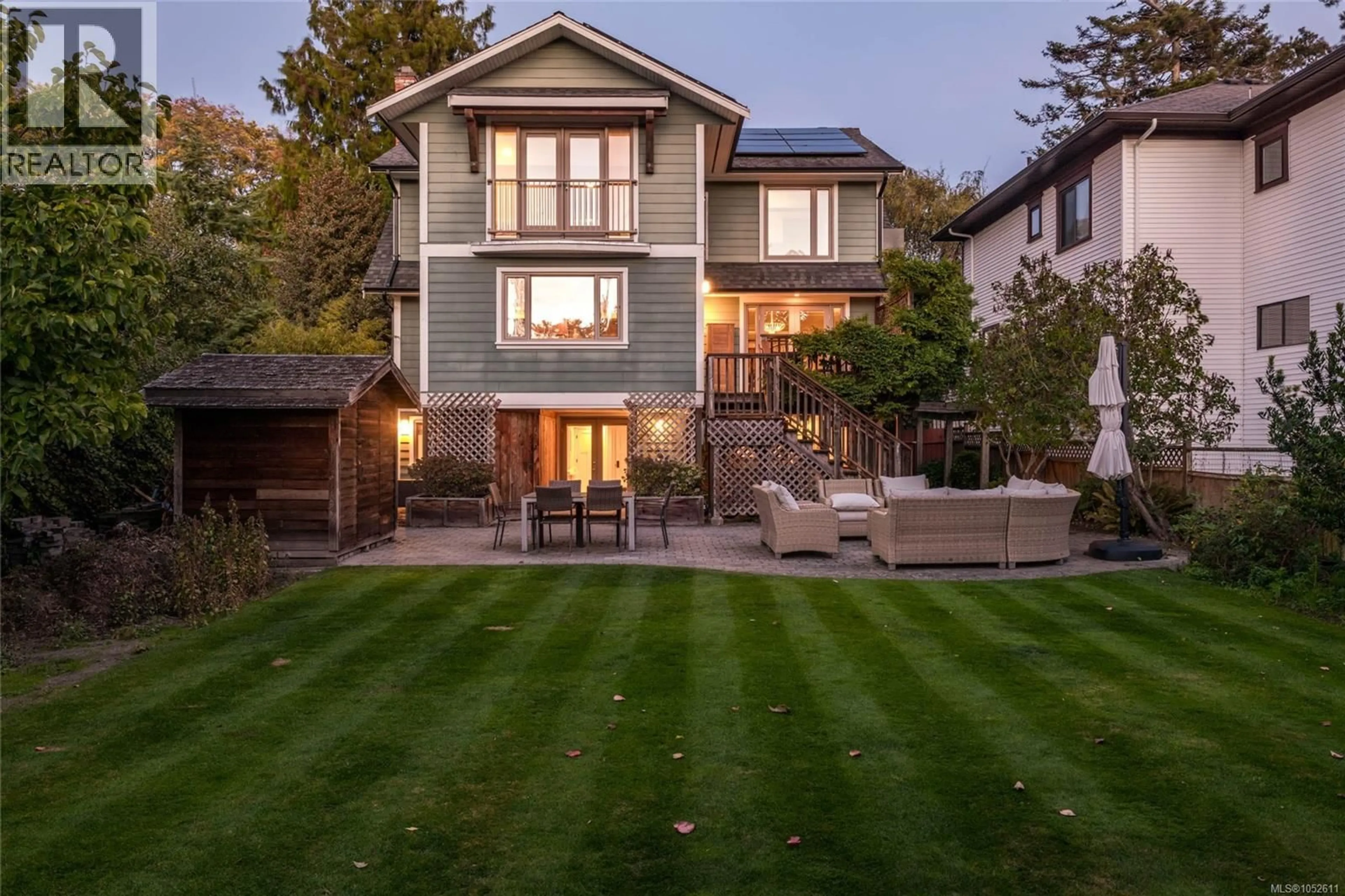 Patio, street for 964 NEWPORT AVENUE, Oak Bay British Columbia V8S5C9