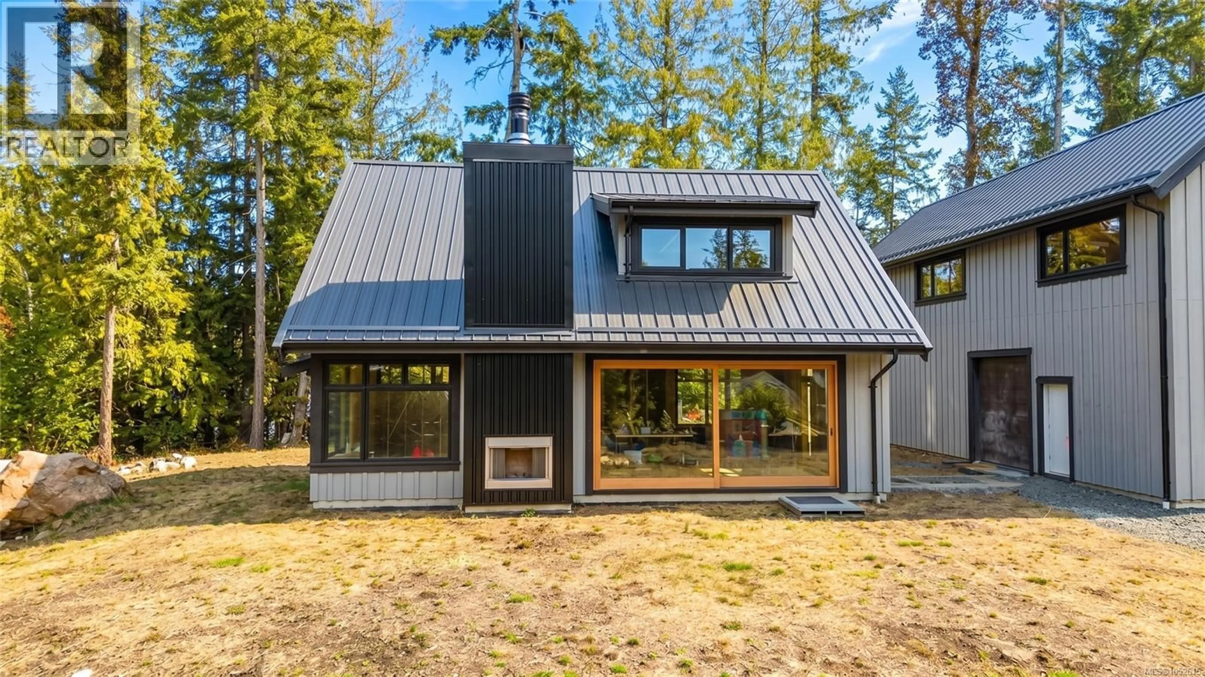 Home with vinyl exterior material, building for 1195 EVERGREEN WAY, Parksville British Columbia V9P2B1