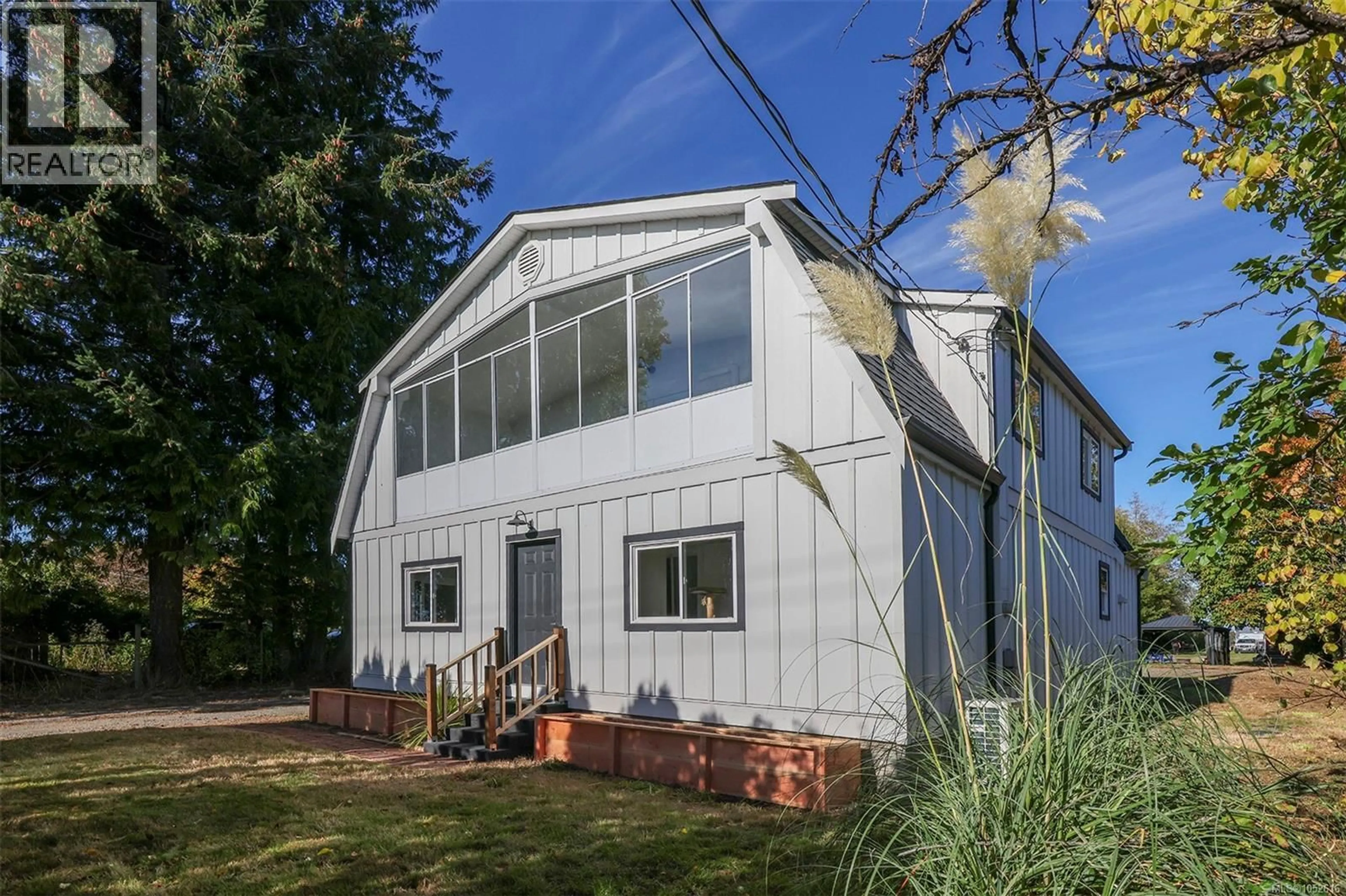 Home with vinyl exterior material, building for 770 KNIGHT ROAD, Comox British Columbia V9M3T3