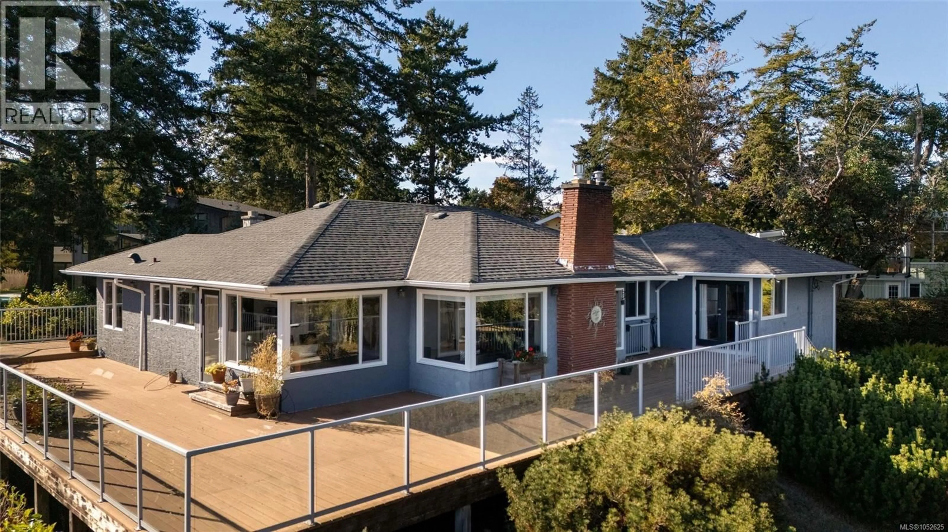 Home with brick exterior material, water/lake/river/ocean view for 2015 PAULS TERRACE, Saanich British Columbia V8N2Z4