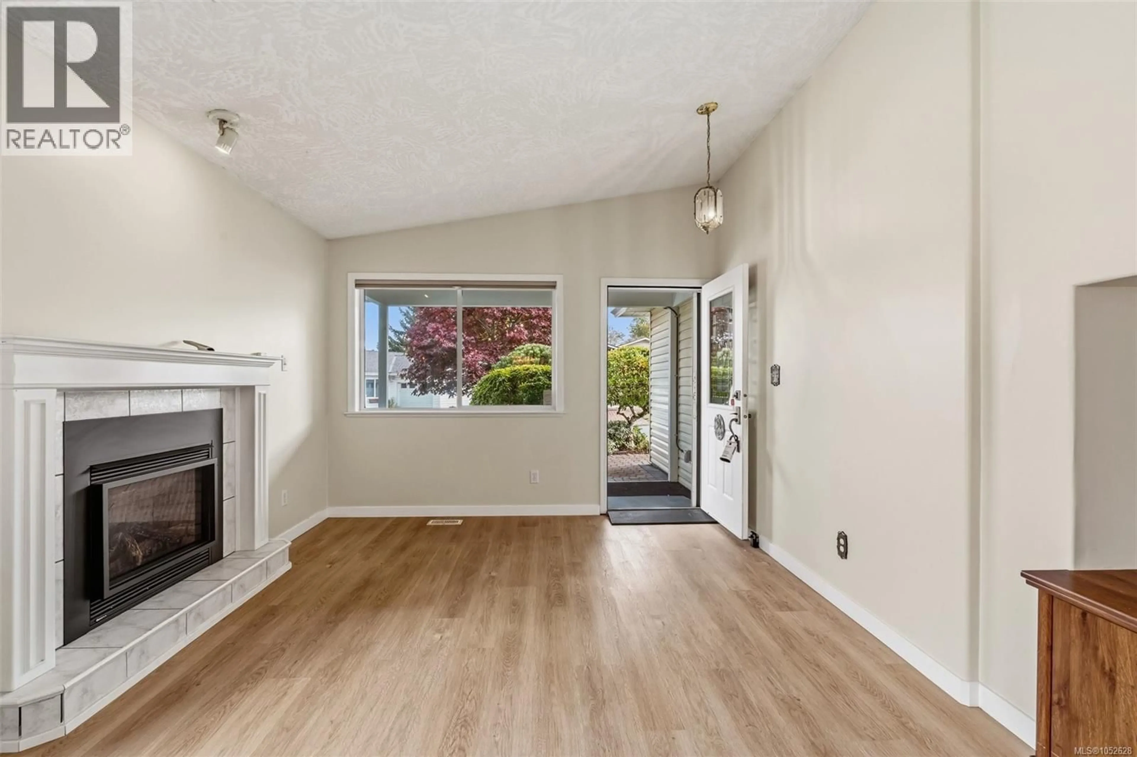 A pic of a room for 3 EAGLE LANE, View Royal British Columbia V9A7M2