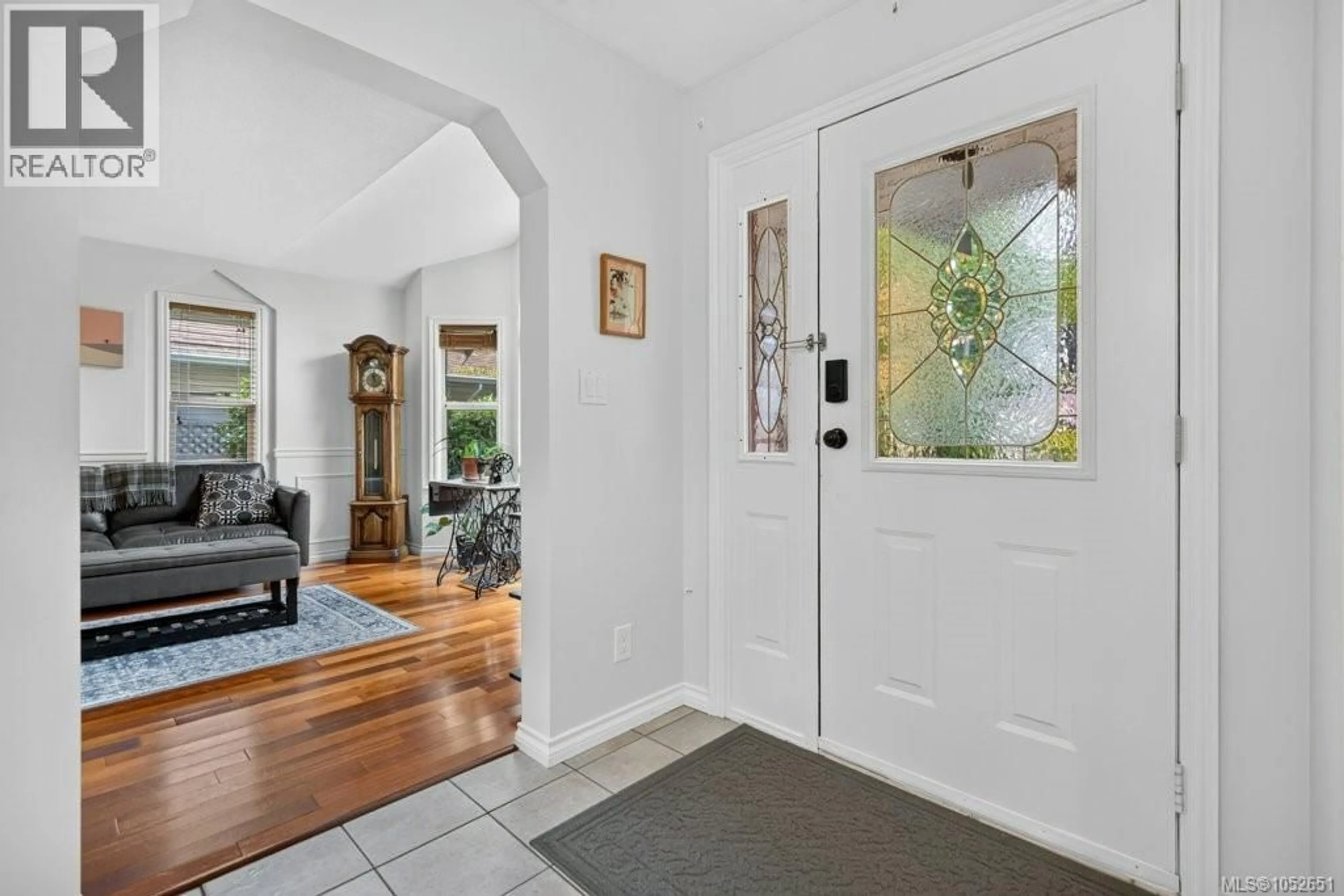 Indoor entryway for 1123 ZEBALLOS DRIVE, Courtenay British Columbia V9N8P7