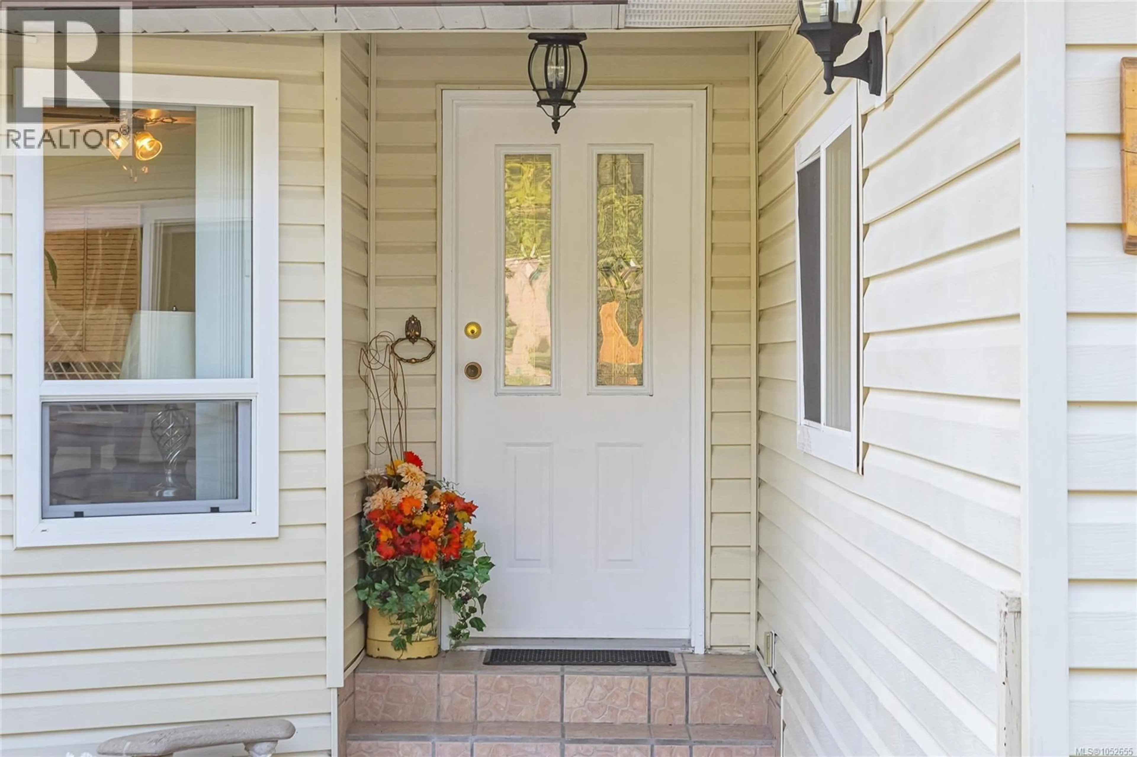 Indoor entryway for 262 RIVER ROAD, Lake Cowichan British Columbia V0R2G0