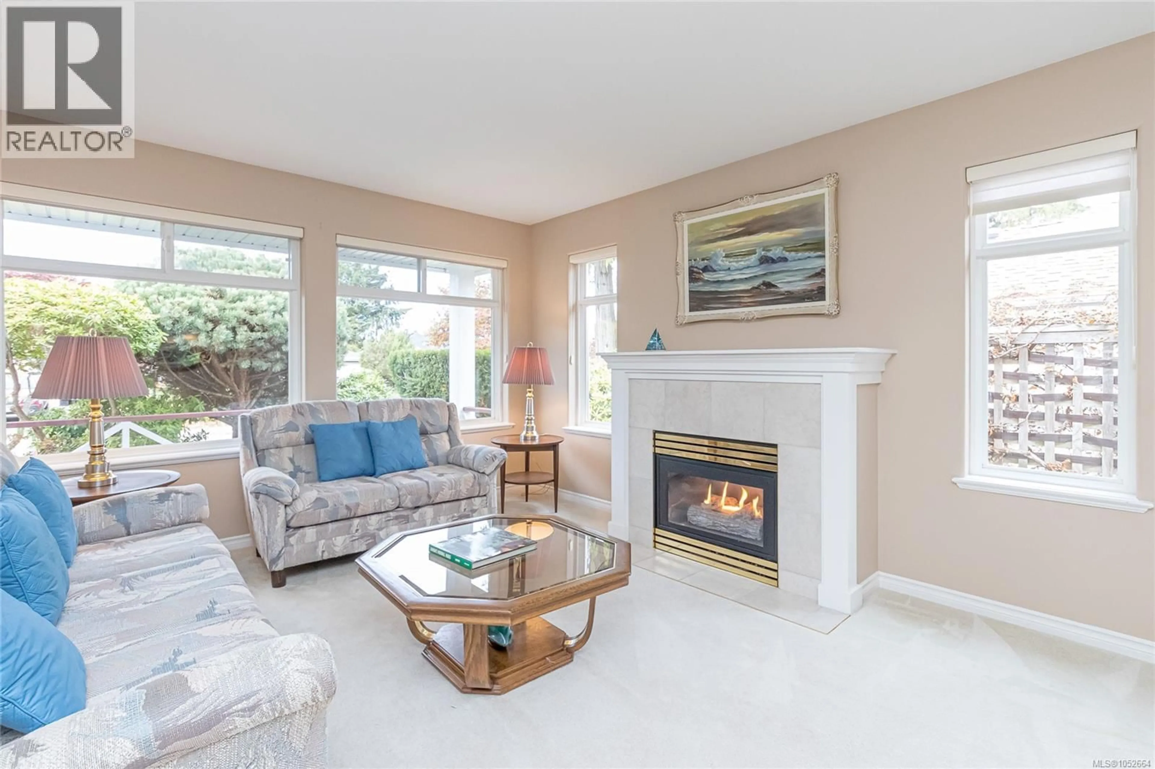 Living room with furniture, unknown for 87 BRIDGEWATER LANE, Parksville British Columbia V9O2V9