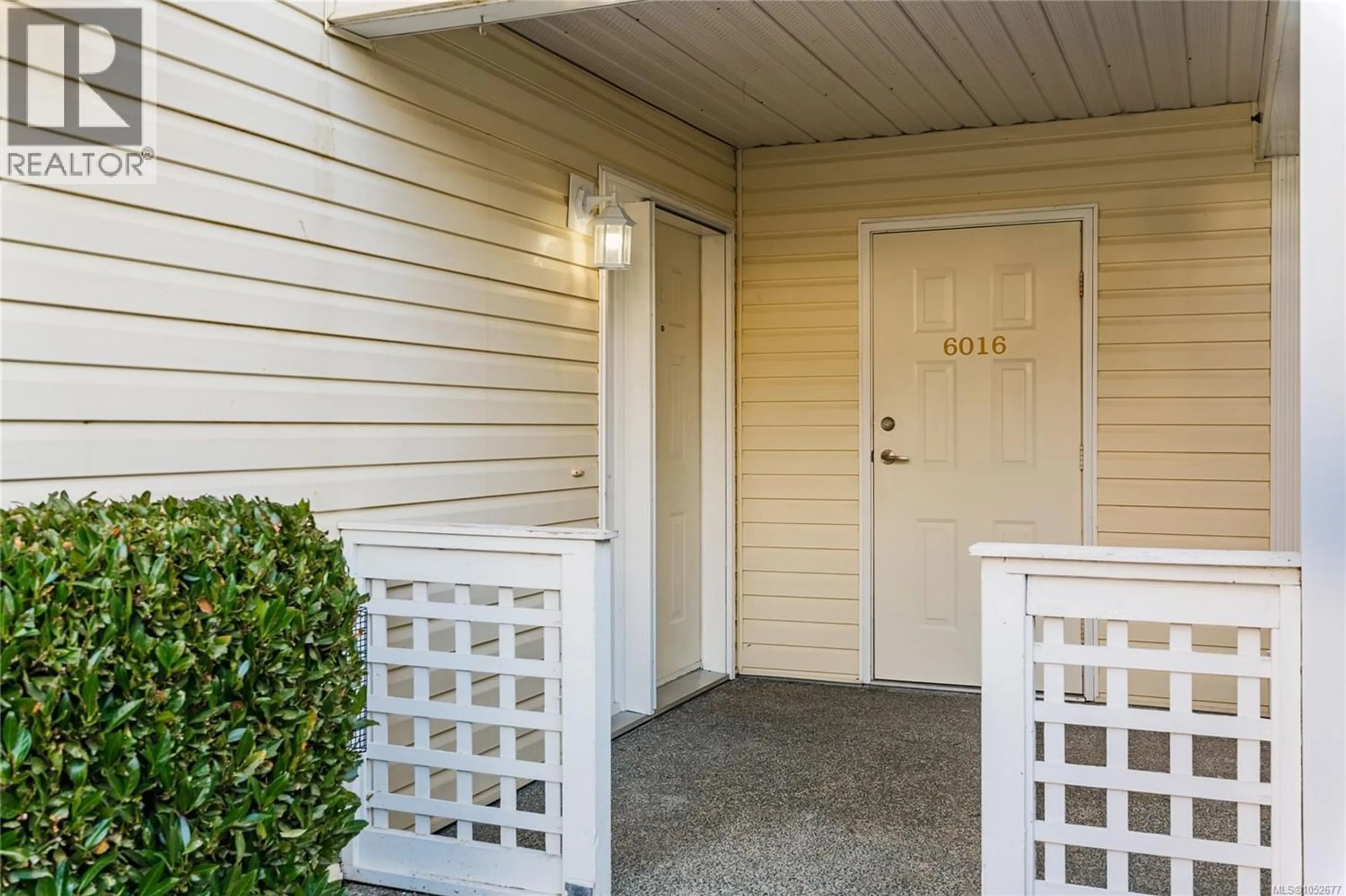 Indoor entryway for 6016 CEDAR GROVE DRIVE, Nanaimo British Columbia V9T6G1