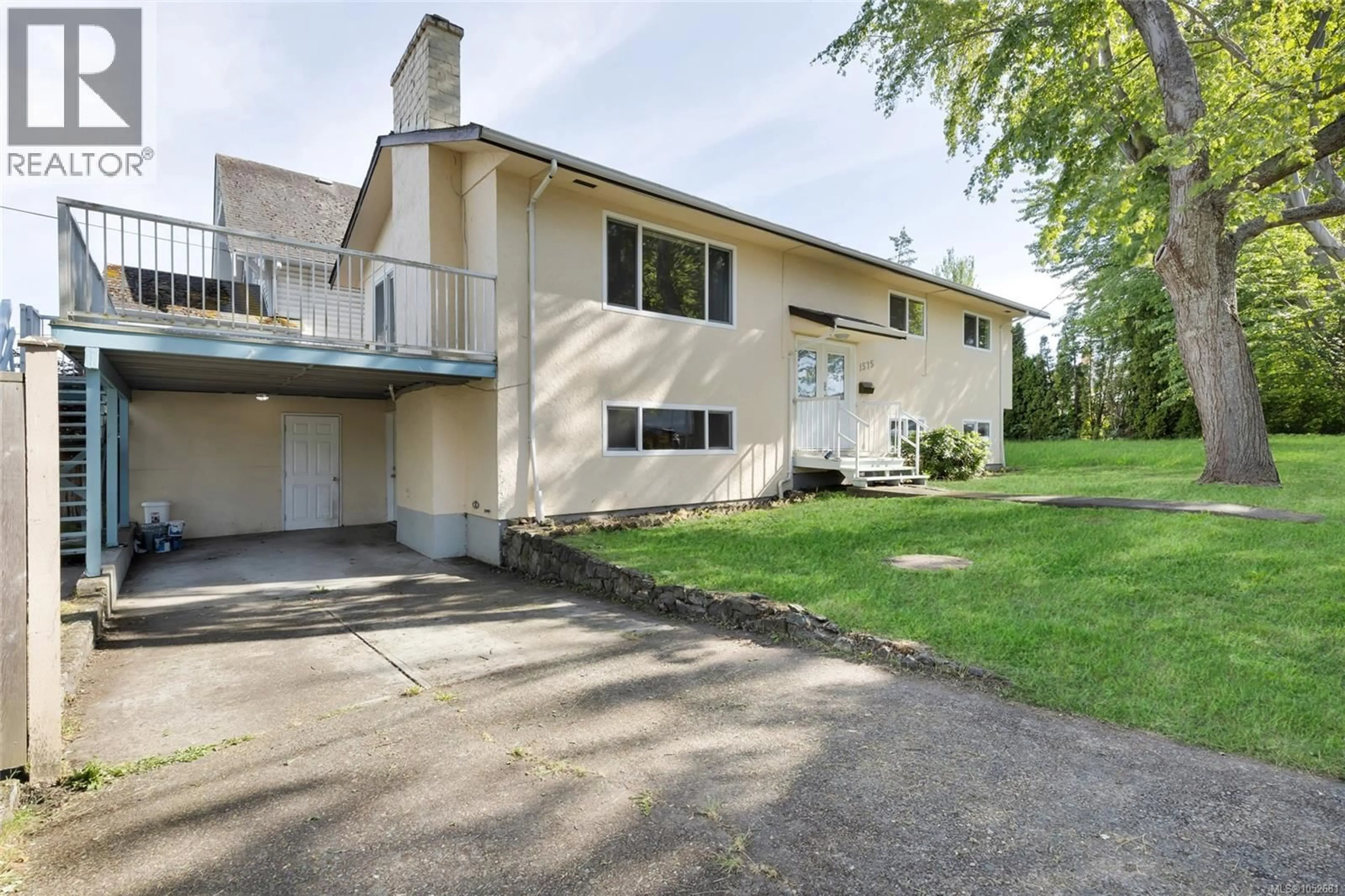 Unknown for 1575 BURTON AVENUE, Victoria British Columbia V8T2N3