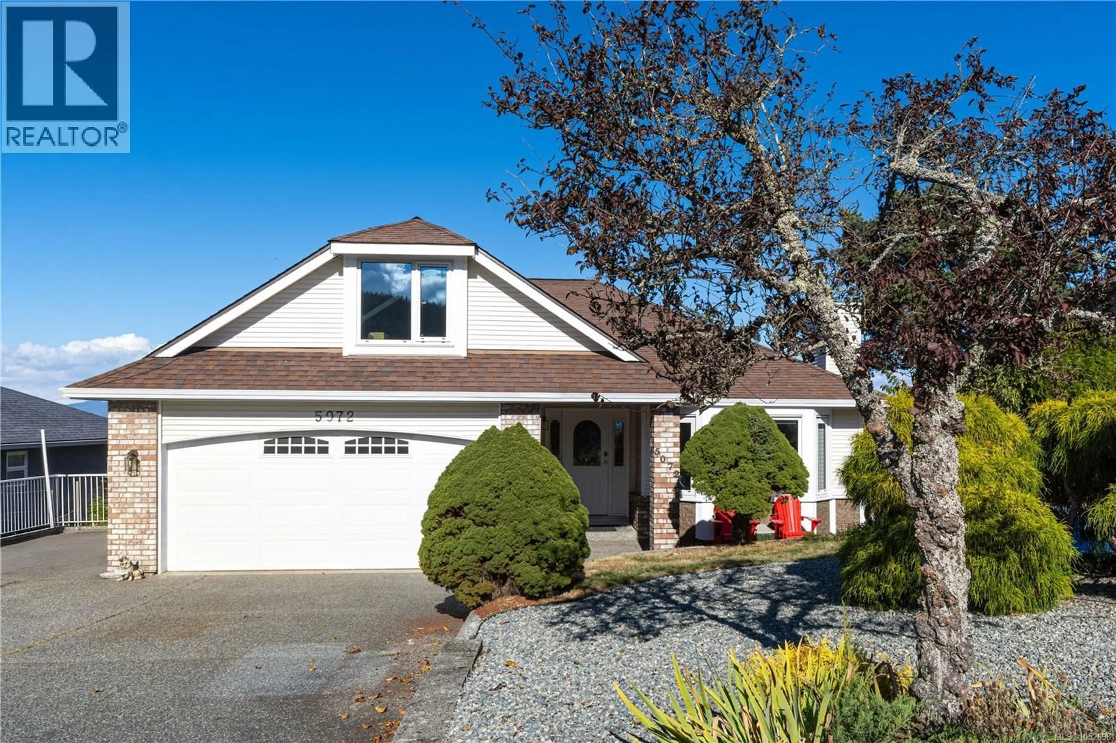 Home with vinyl exterior material, street for 5072 VISTA VIEW CRESCENT, Nanaimo British Columbia V9V1L6