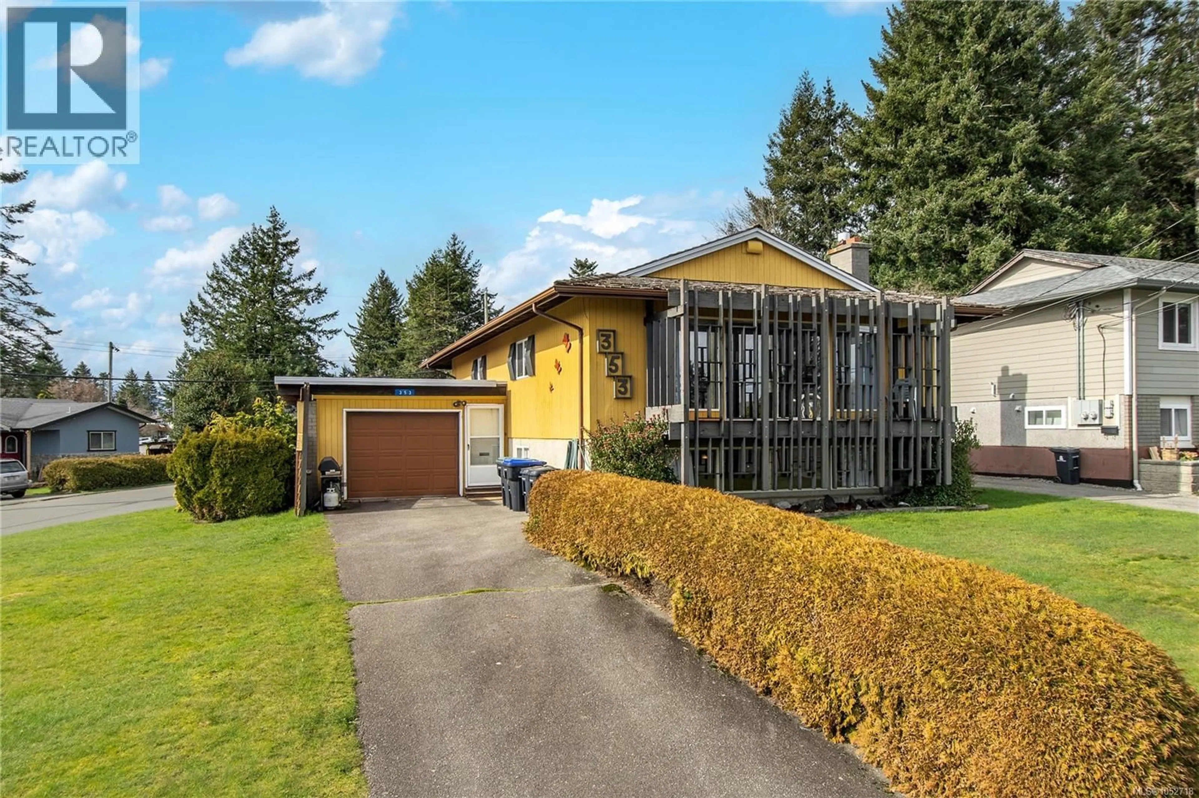 Home with vinyl exterior material, street for 353 AITKEN STREET, Comox British Columbia V9M1K8