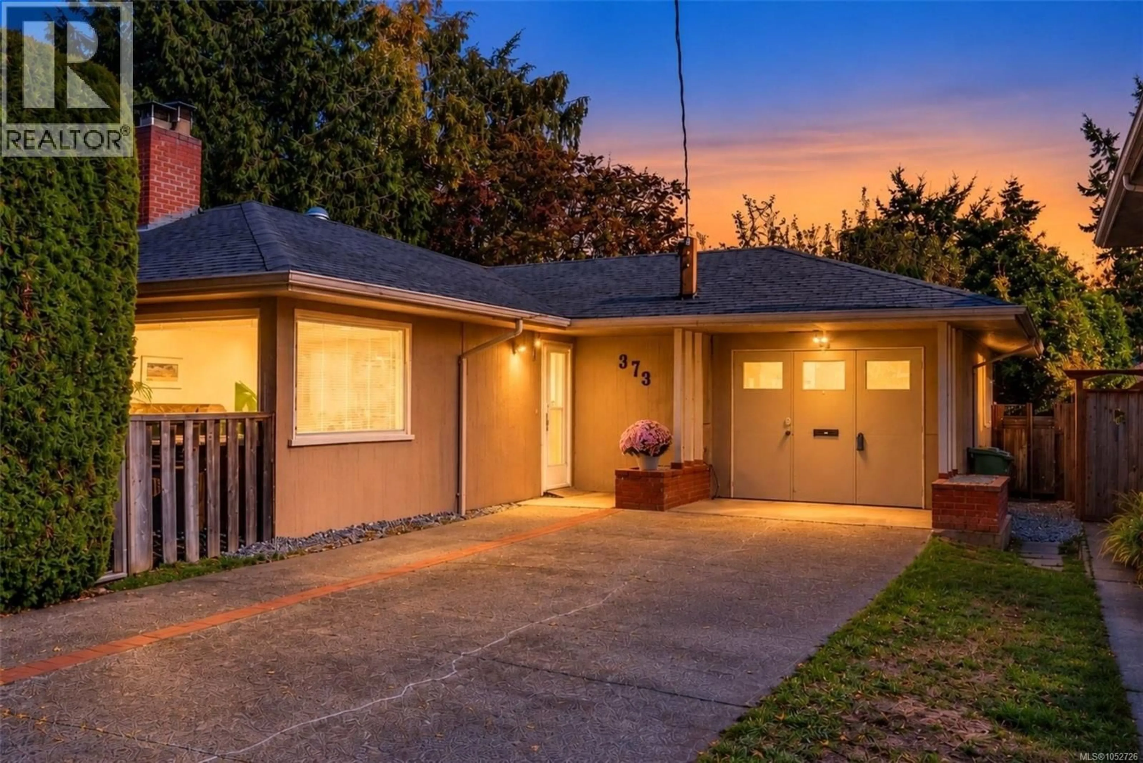 Unknown for 373 RICHMOND AVENUE, Victoria British Columbia V8S3Y2