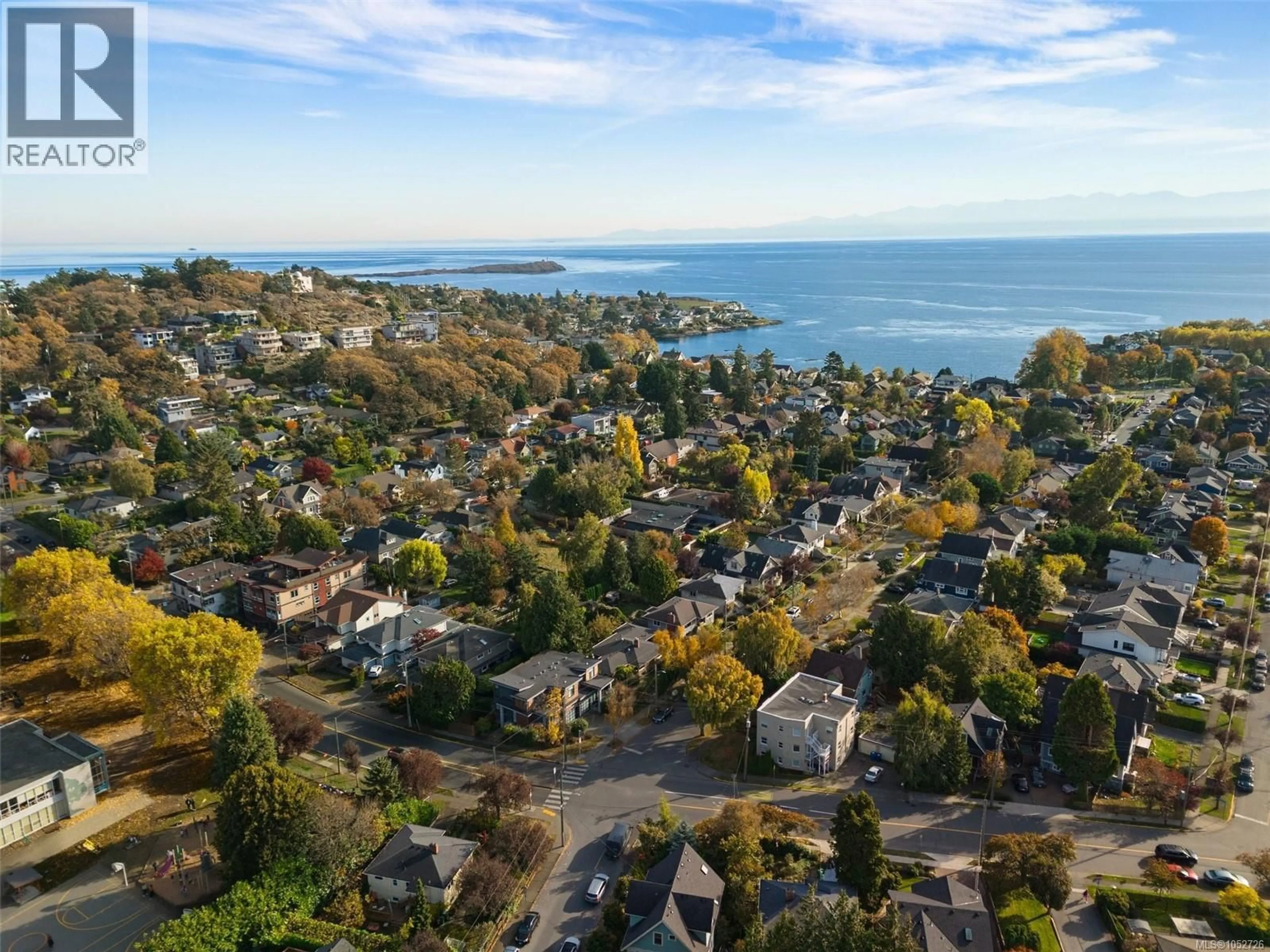 A pic from outside/outdoor area/front of a property/back of a property/a pic from drone, water/lake/river/ocean view for 373 RICHMOND AVENUE, Victoria British Columbia V8S3Y2