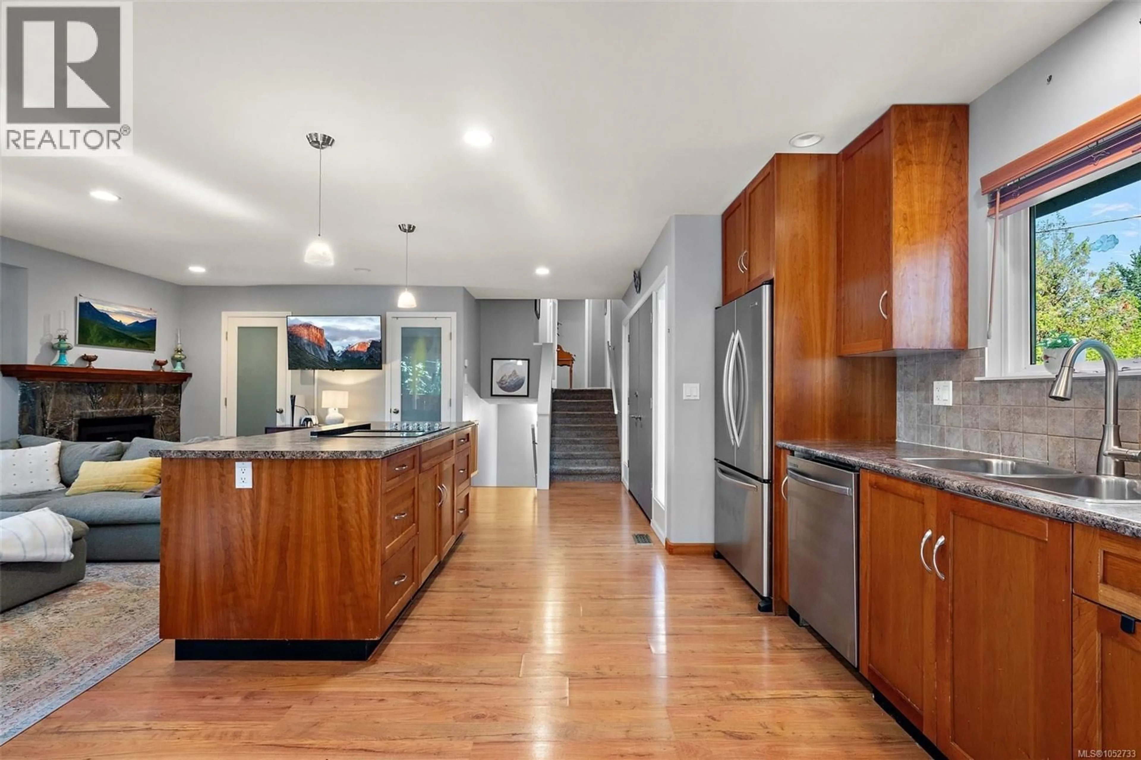 Open concept kitchen, unknown for 321 RENART PLACE, Langford British Columbia V9B3L6