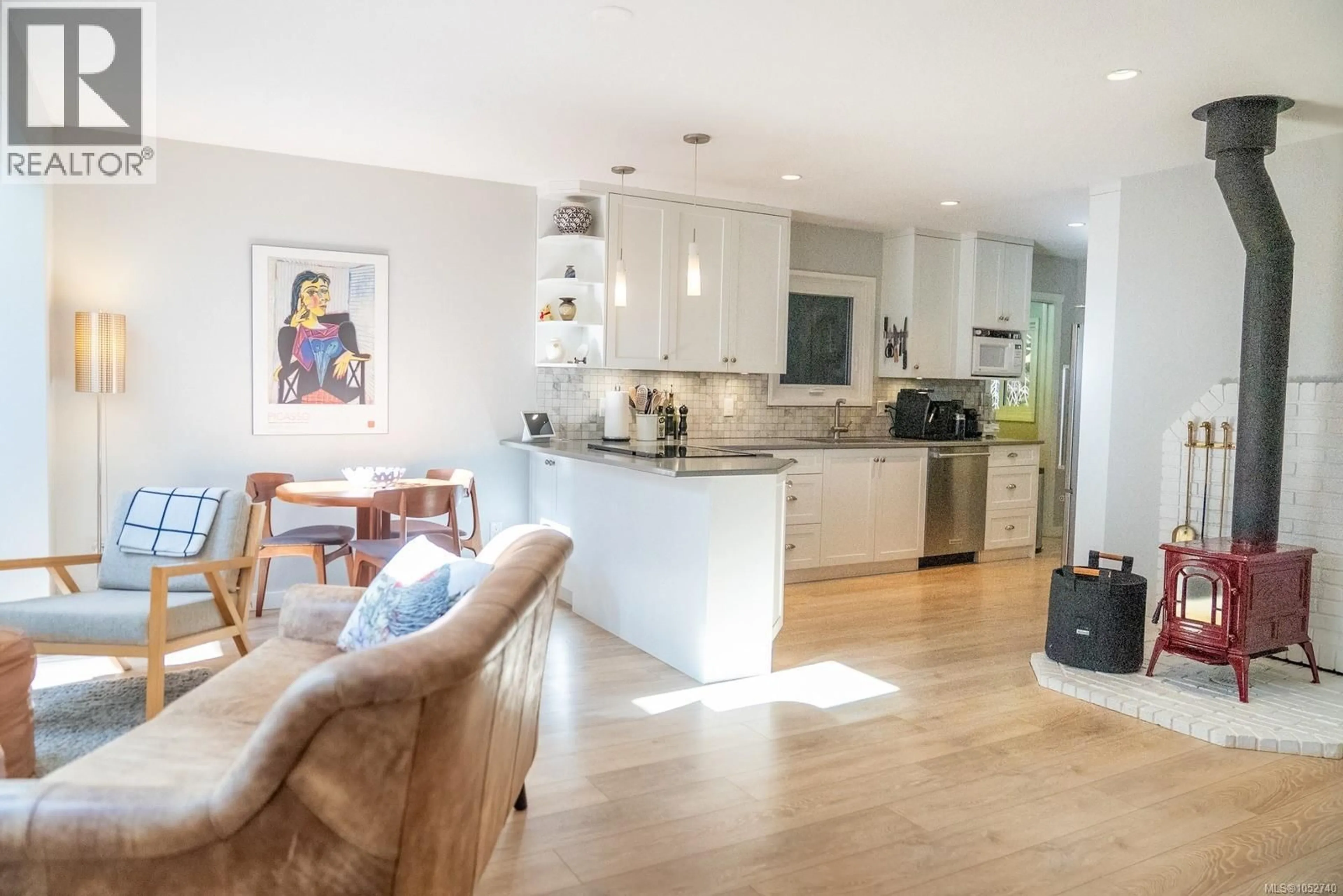 Open concept kitchen, unknown for 2701 GALLEY CRESCENT, Pender Island British Columbia V0N2M2