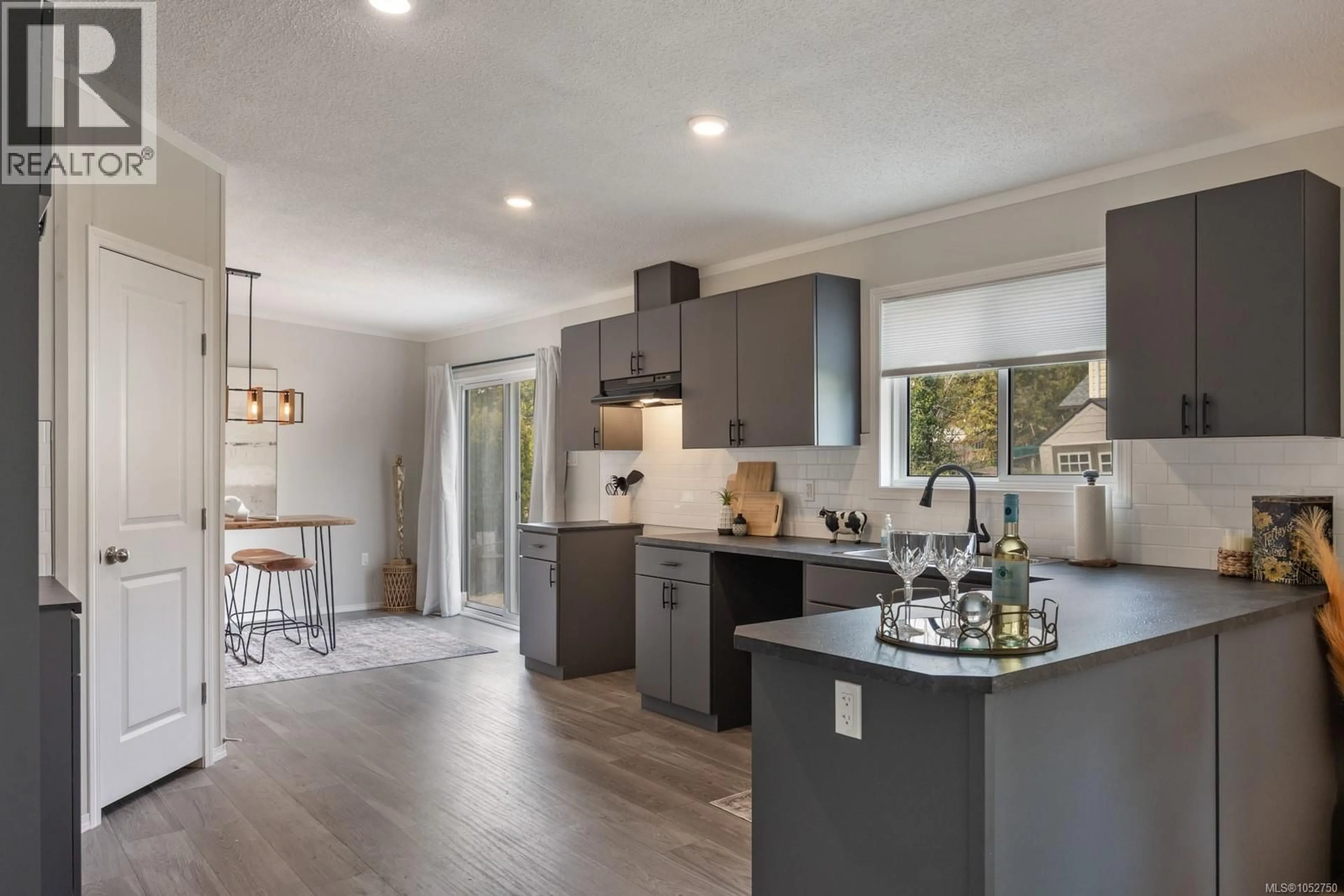 Open concept kitchen, unknown for 72 - 1160 SHELLBOURNE BOULEVARD, Campbell River British Columbia V9W5G5