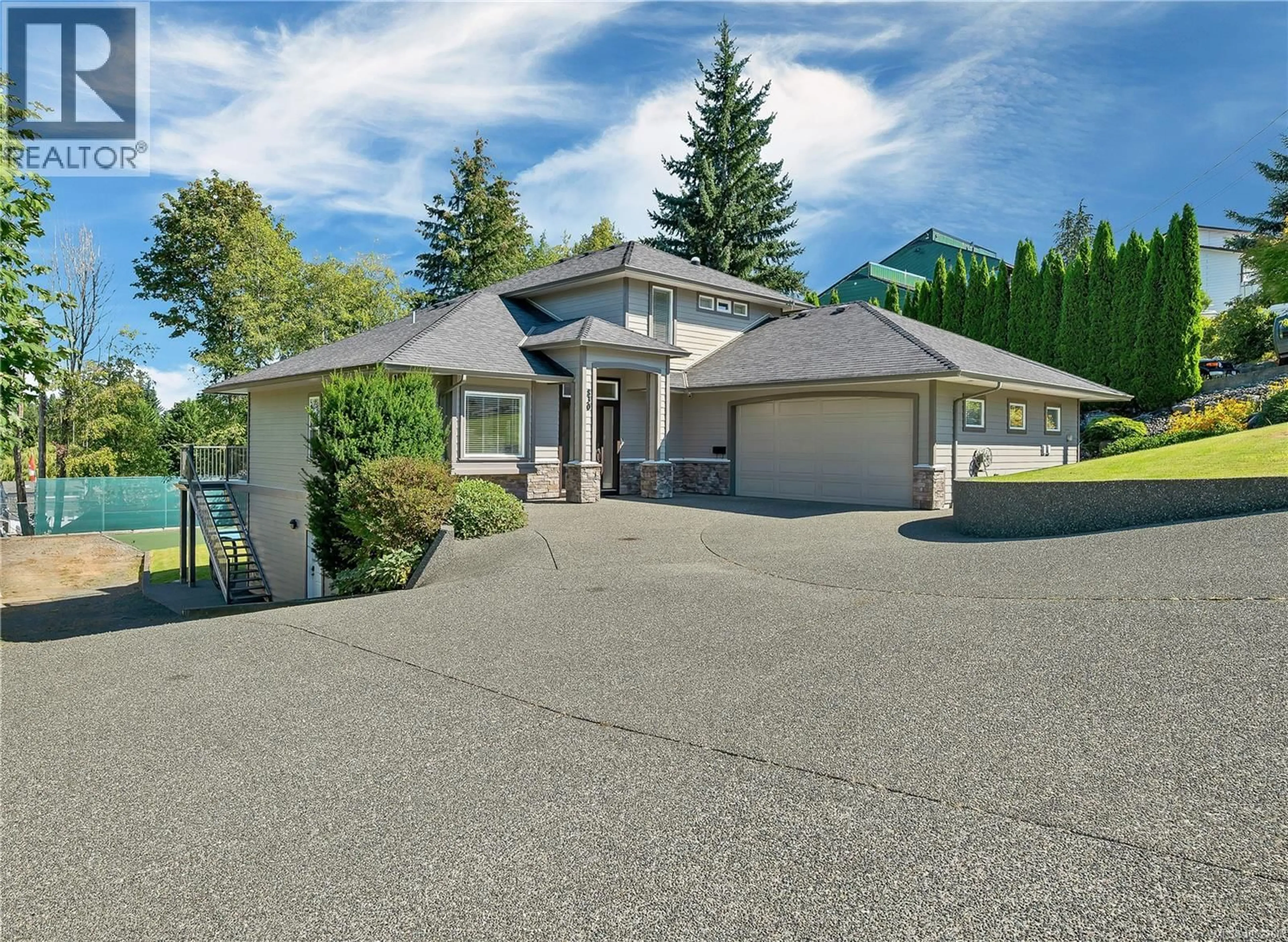 A pic from outside/outdoor area/front of a property/back of a property/a pic from drone, unknown for 830 PINECREST ROAD, Campbell River British Columbia V9W3P3