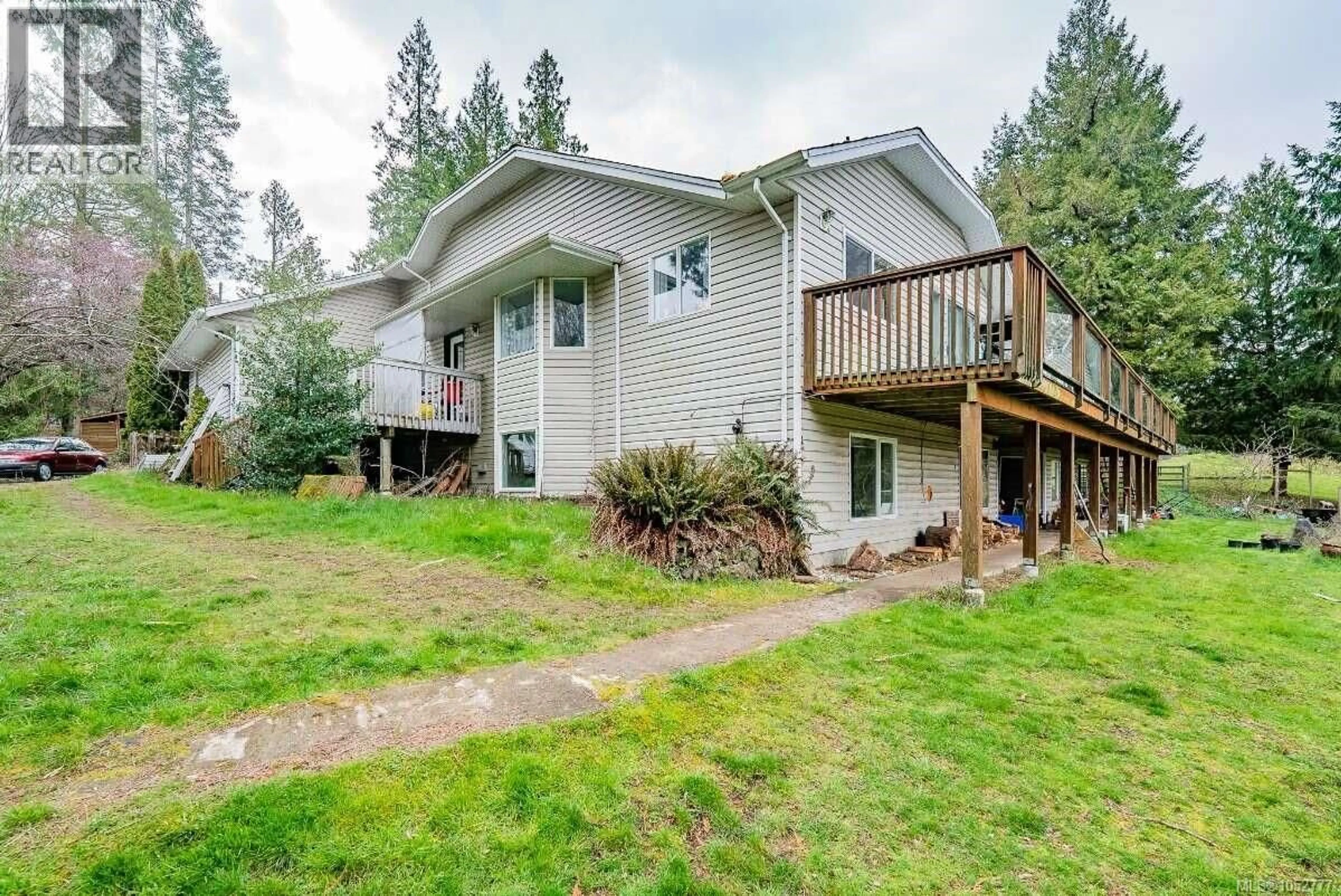 A pic from outside/outdoor area/front of a property/back of a property/a pic from drone, unknown for 7810 AATS ROAD, Lantzville British Columbia V0R2H0