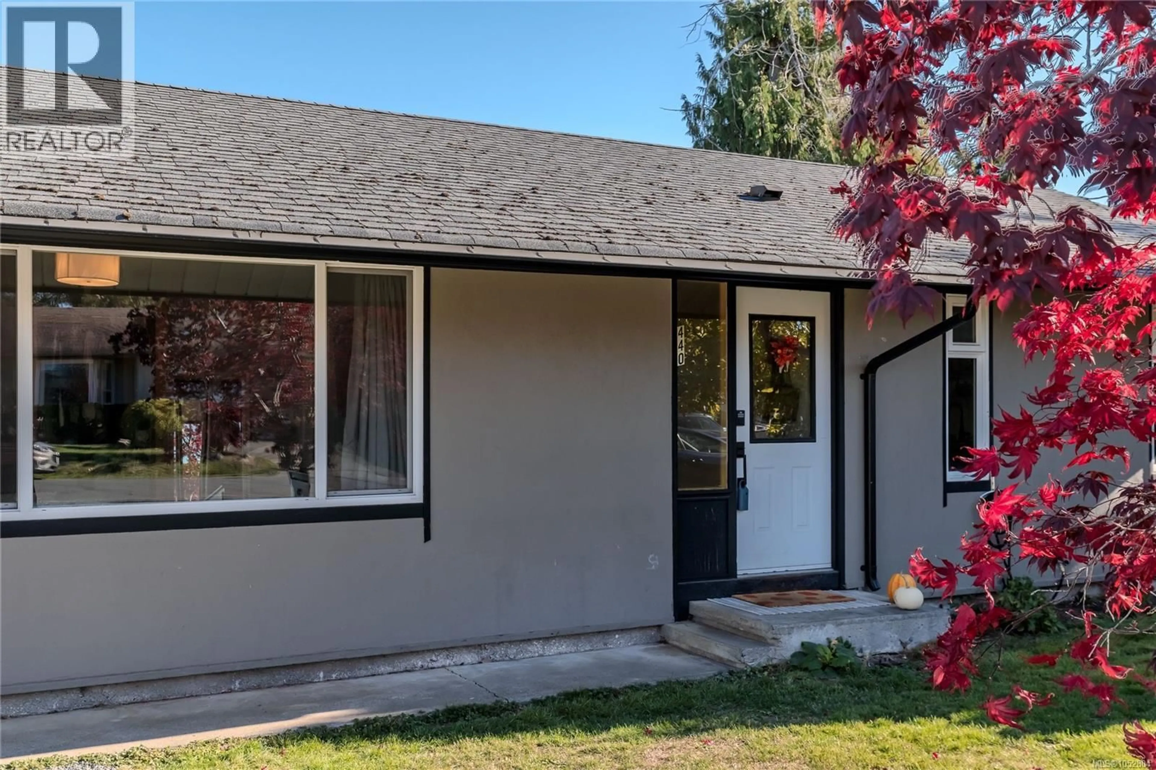 Home with vinyl exterior material, street for 440 ALLWOOD ROAD, Parksville British Columbia V9P1C2