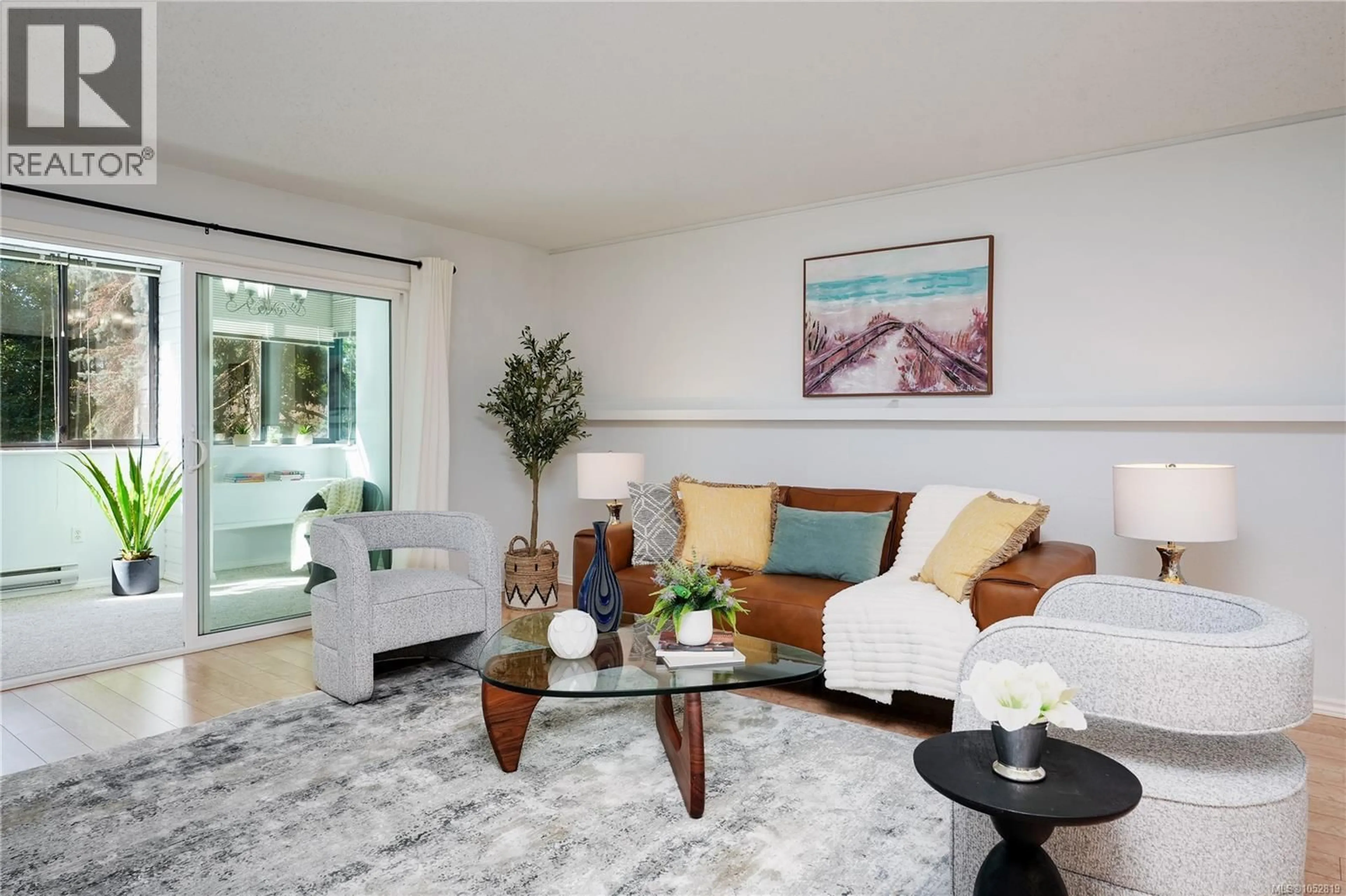 Living room with furniture, unknown for 203 - 1120 FAIRFIELD ROAD, Victoria British Columbia V8V3A7