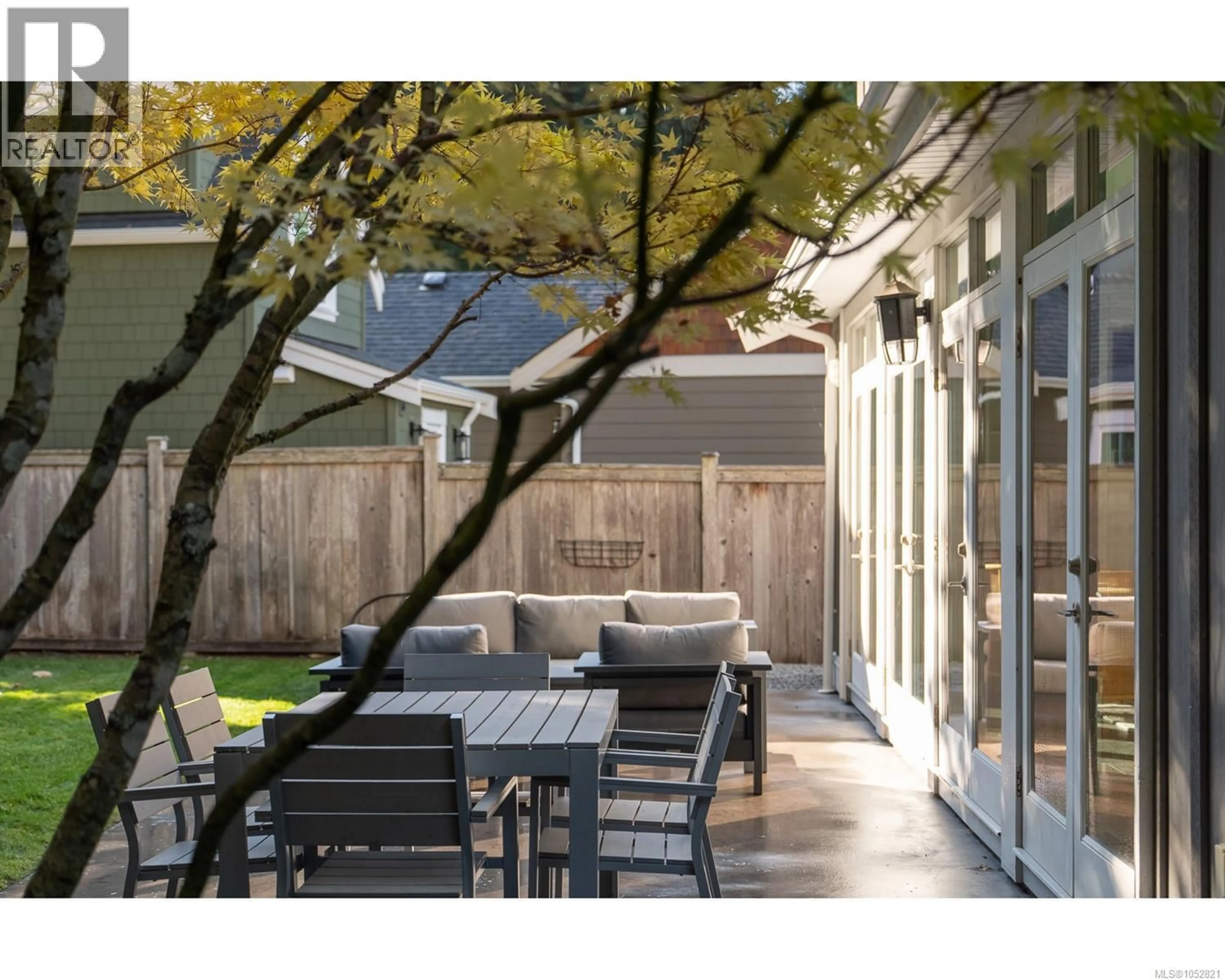 Patio, street for 300 SUNNINGDALE ROAD EAST, Qualicum Beach British Columbia V9K1L3