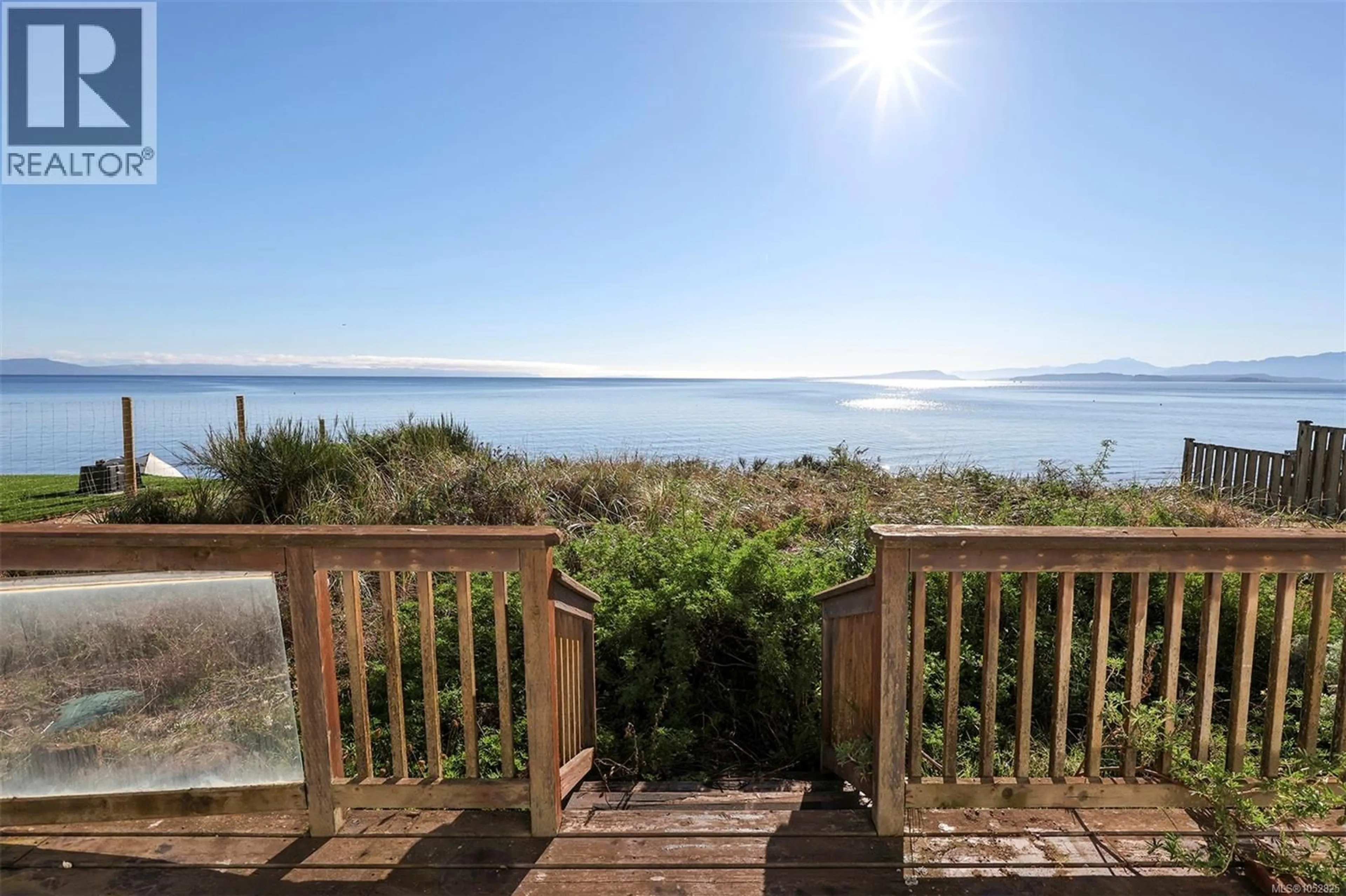 Patio, water/lake/river/ocean view for 622 HUTTON ROAD, Comox British Columbia V9M3V5