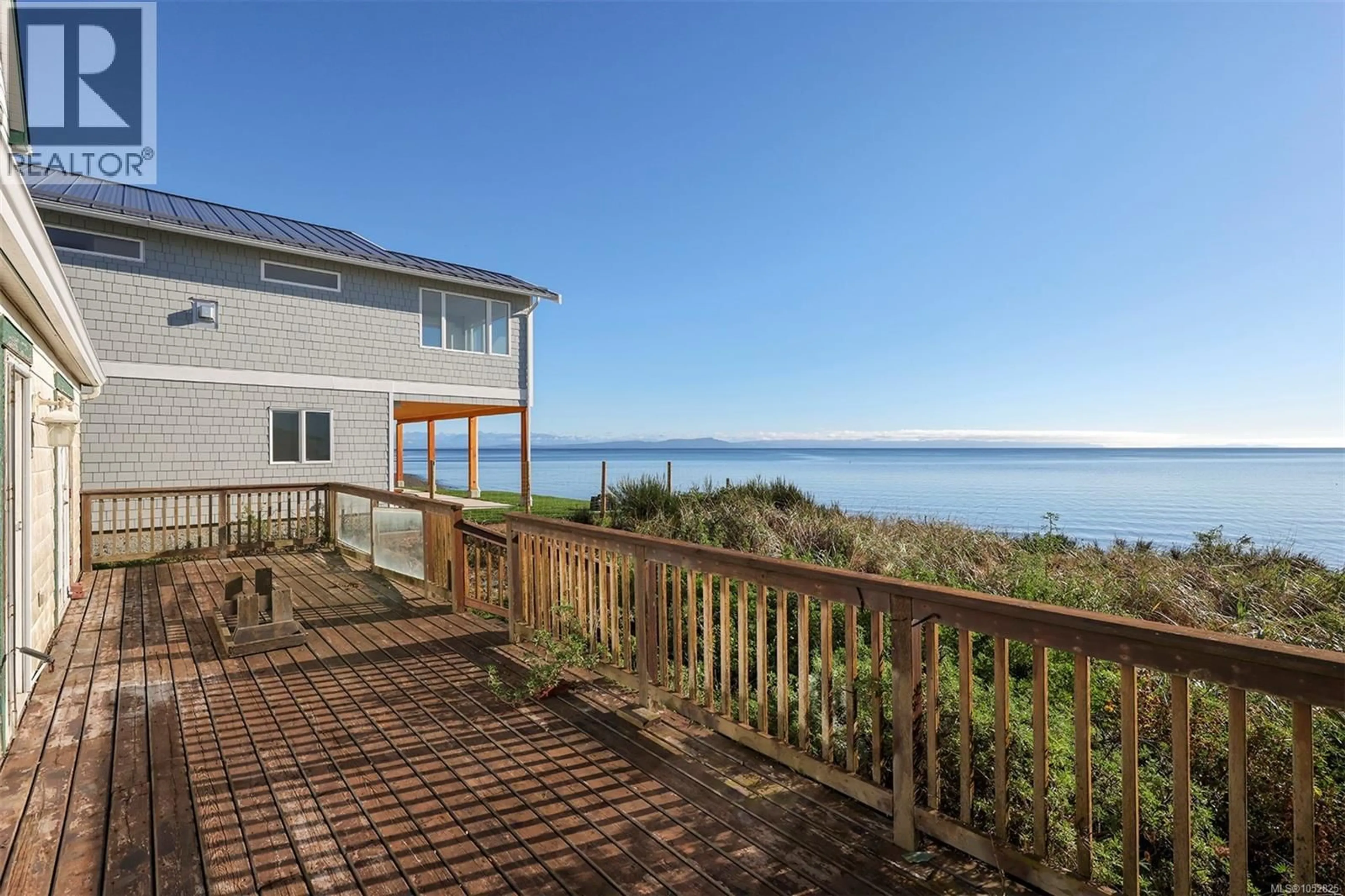 Patio, water/lake/river/ocean view for 622 HUTTON ROAD, Comox British Columbia V9M3V5