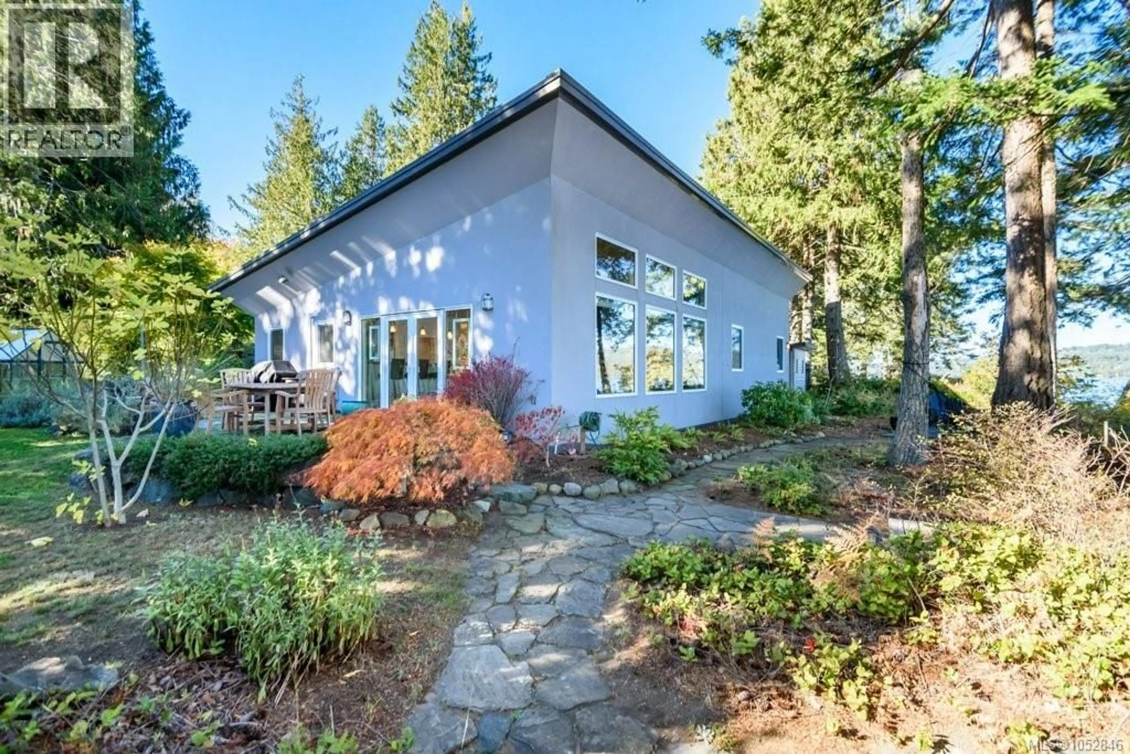 Patio, unknown for 7844 SHIPS POINT ROAD, Fanny Bay British Columbia V0R1W0