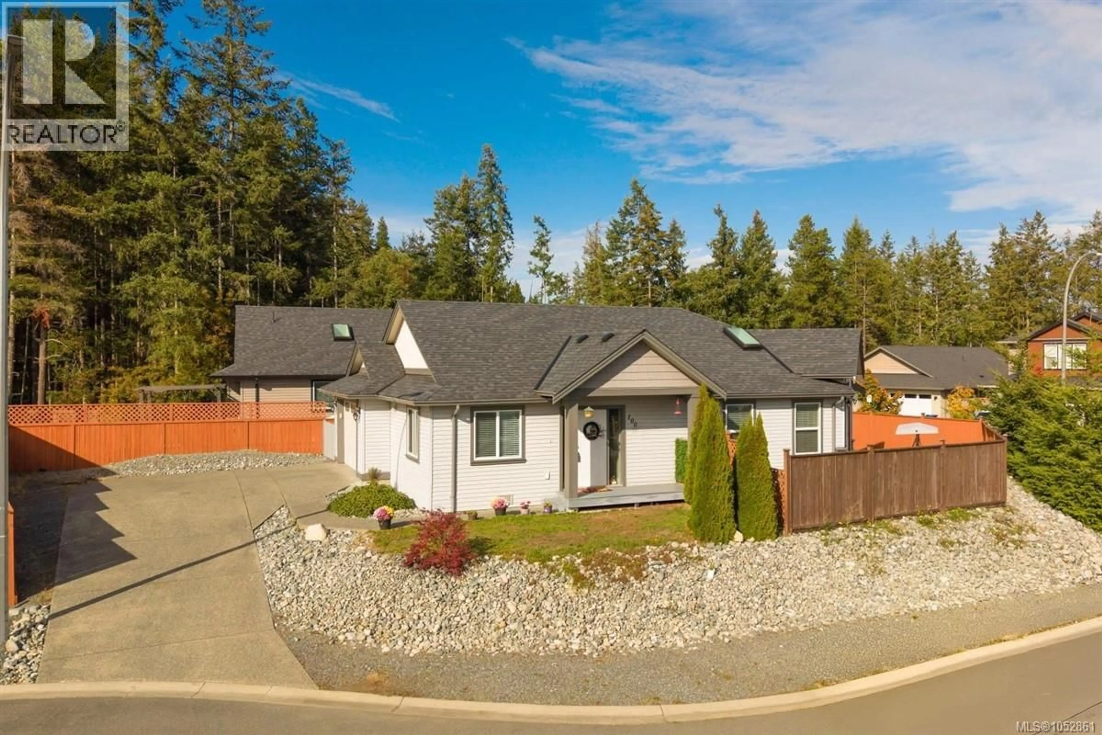 A pic from outside/outdoor area/front of a property/back of a property/a pic from drone, street for 100 CARLO PLACE, Nanaimo British Columbia V9X0B3