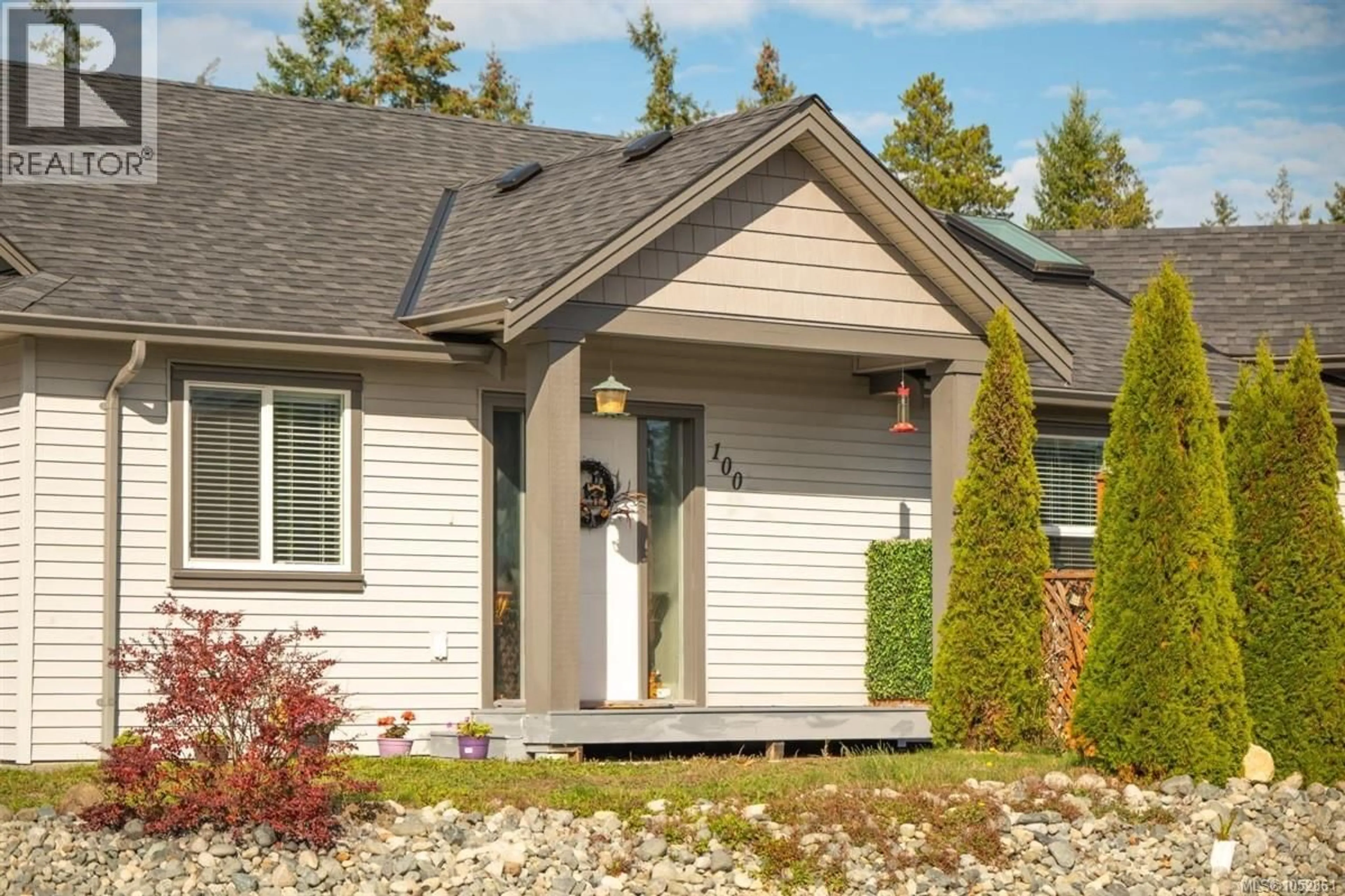 Home with vinyl exterior material, street for 100 CARLO PLACE, Nanaimo British Columbia V9X0B3