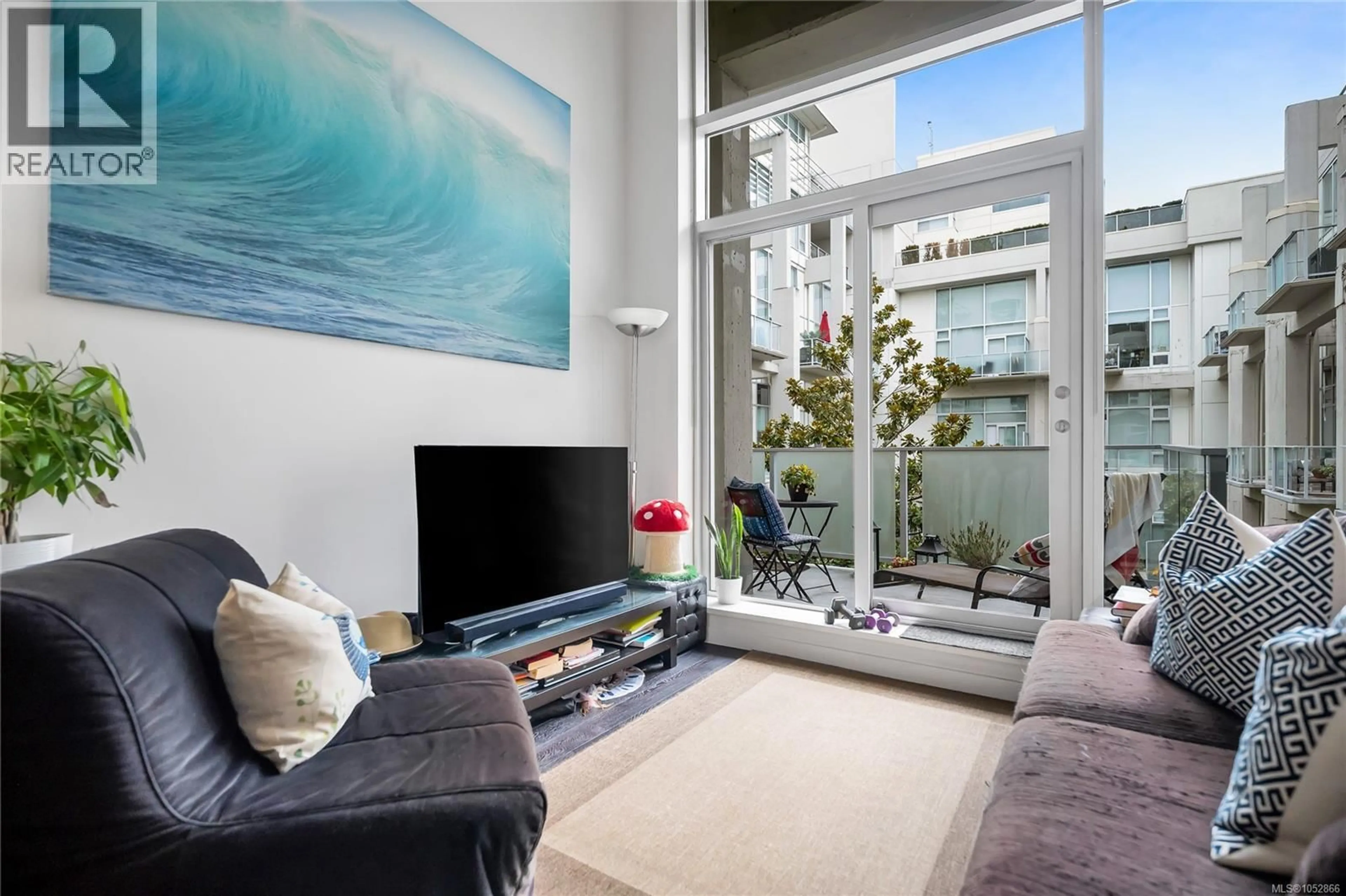 Living room with furniture, unknown for 327 - 770 FISGARD STREET, Victoria British Columbia V8W3M9