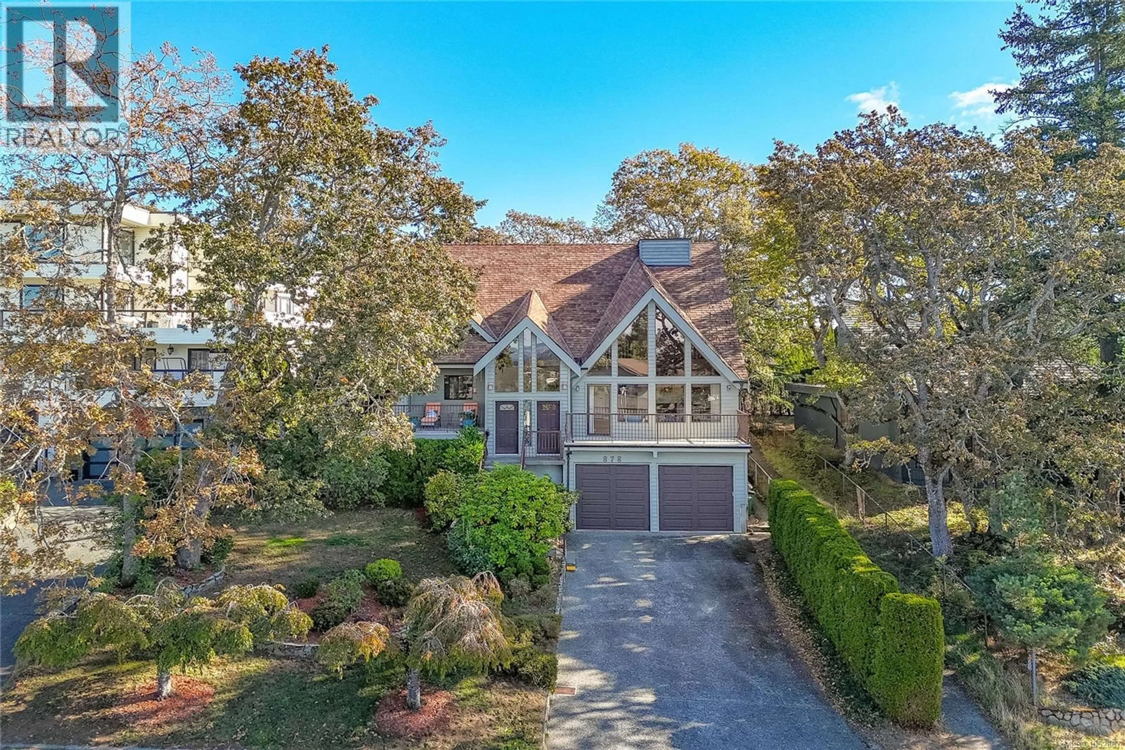 A pic from outside/outdoor area/front of a property/back of a property/a pic from drone, street for 878 DENFORD CRESCENT, Saanich British Columbia V8X4N1