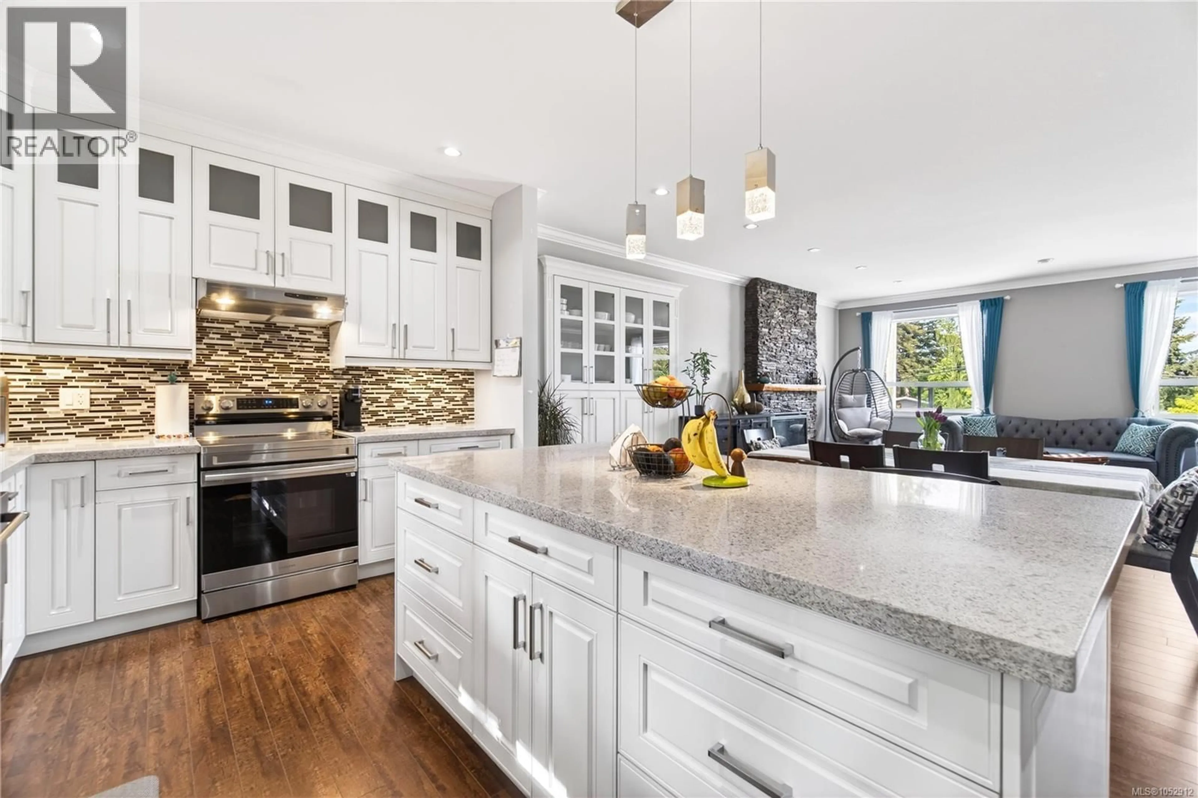 Contemporary kitchen, unknown for 3115 UPLANDS DRIVE, Nanaimo British Columbia V9T2S9
